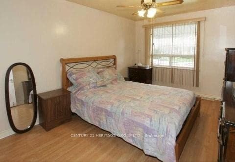 104 Maybourne Avenue photo 9