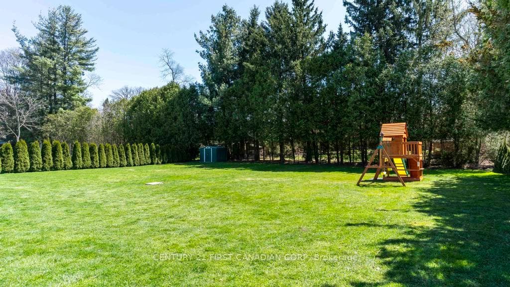 21725 Adelaide Road photo 25