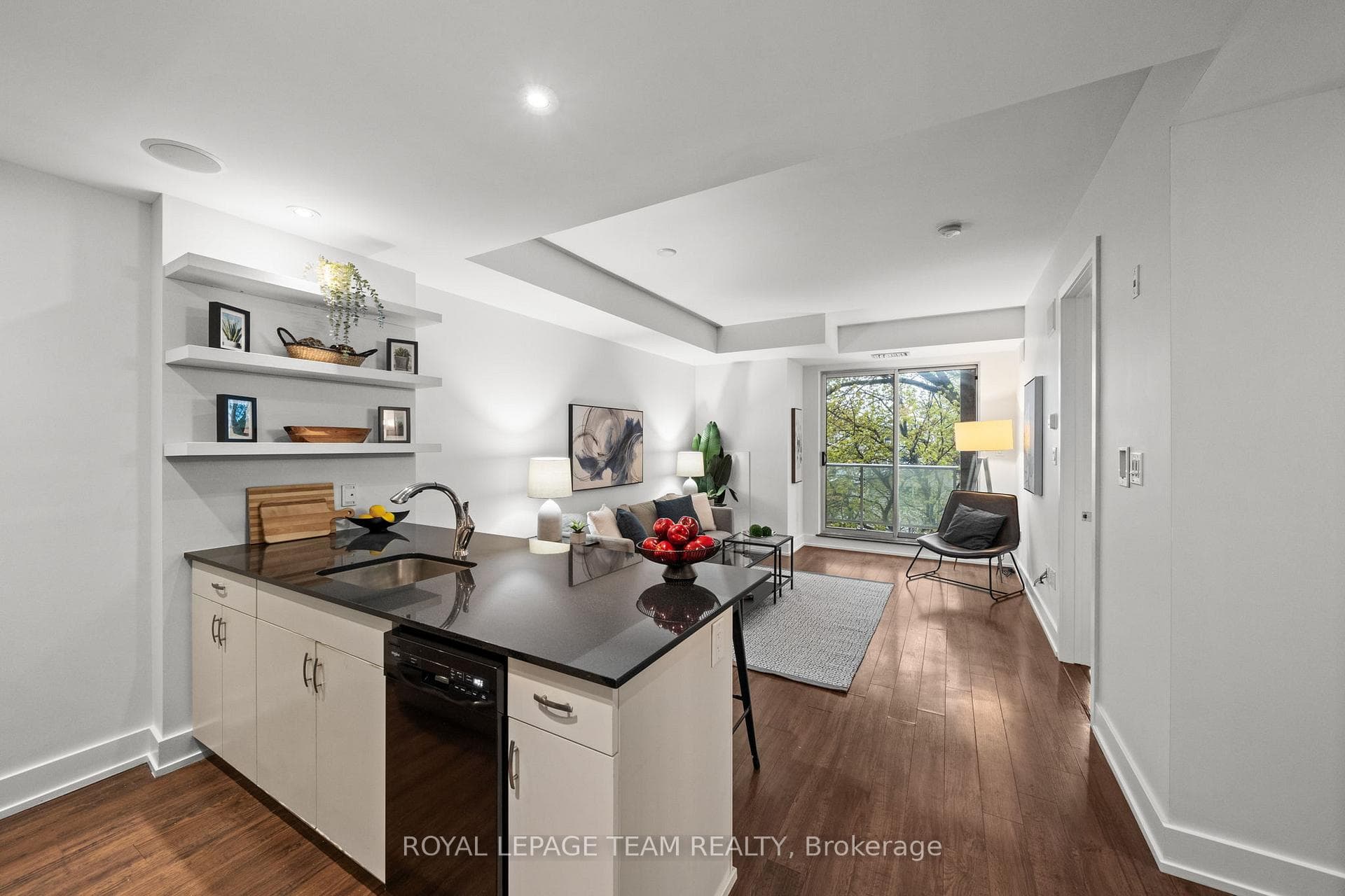 100 Champagne Avenue Unit 410 photo 8