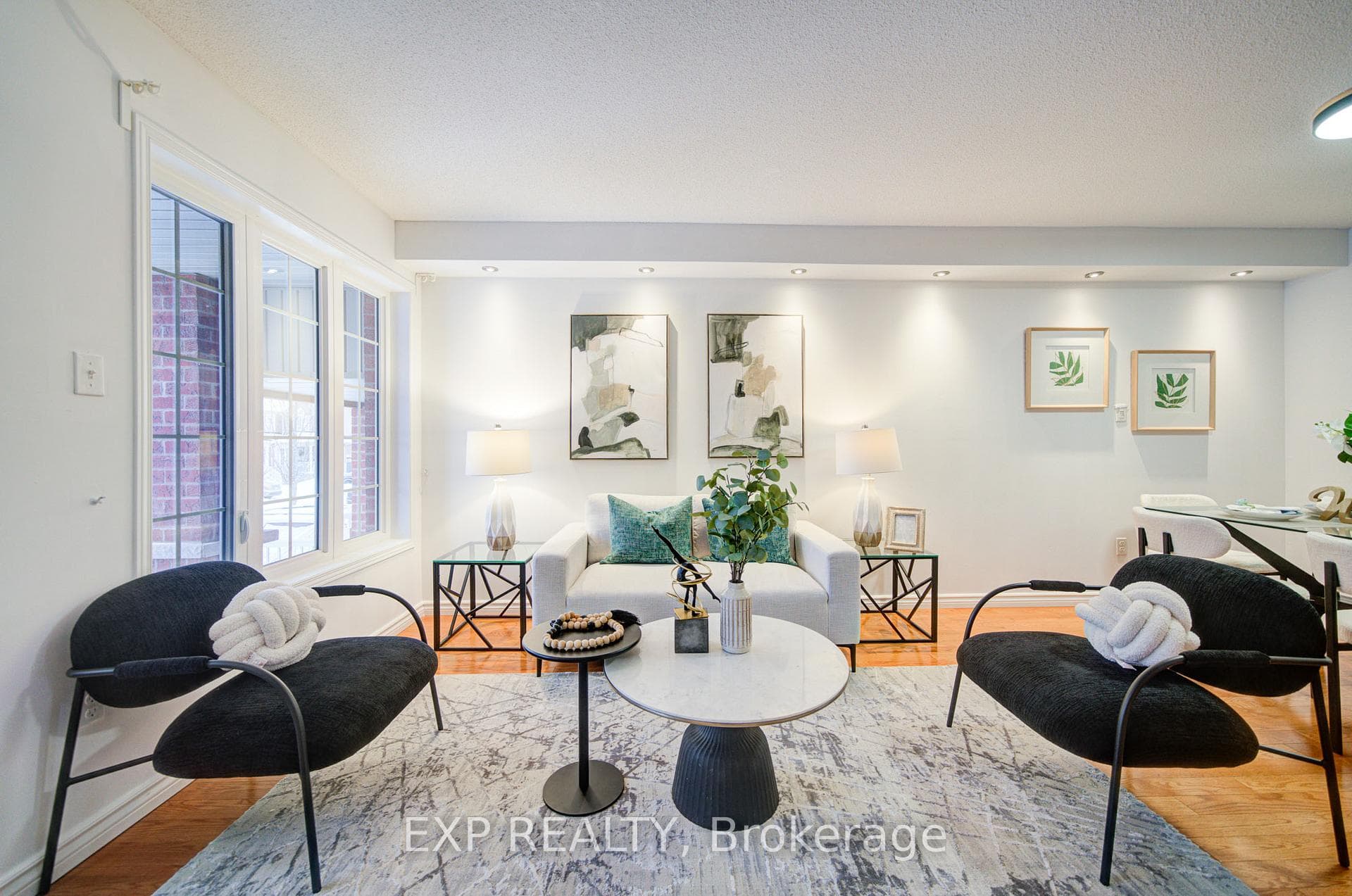 21 Westcliffe Crescent photo 5