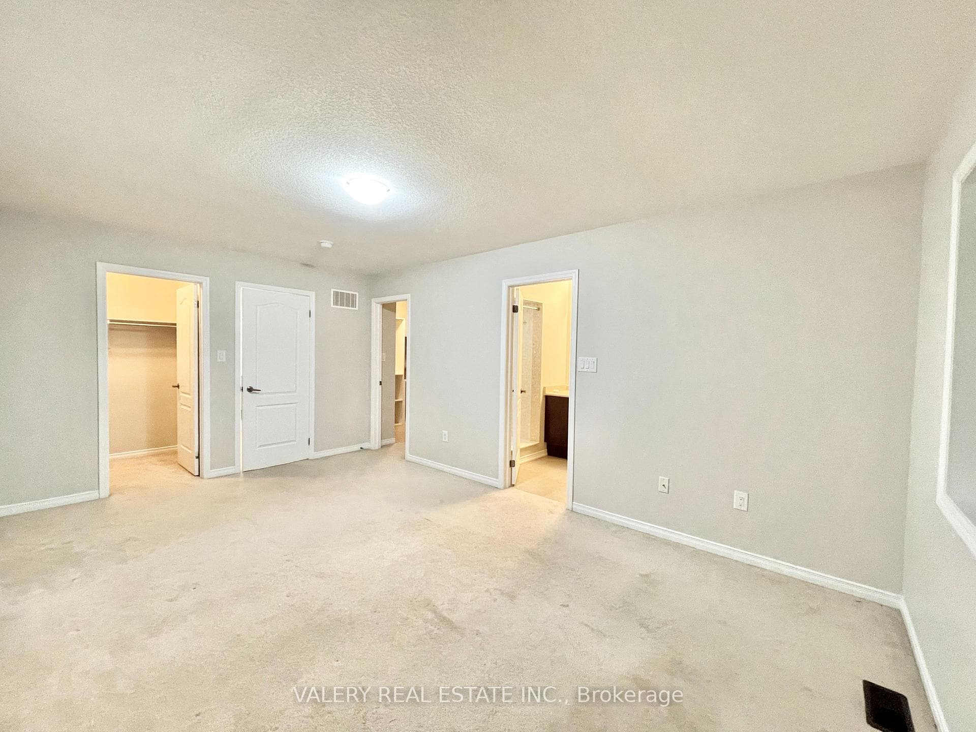 147 Baffin Crescent Unit 1 photo 24