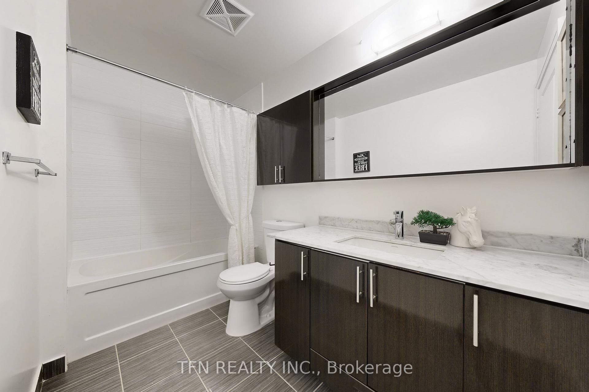 75 North Park Road Unit 307 photo 17