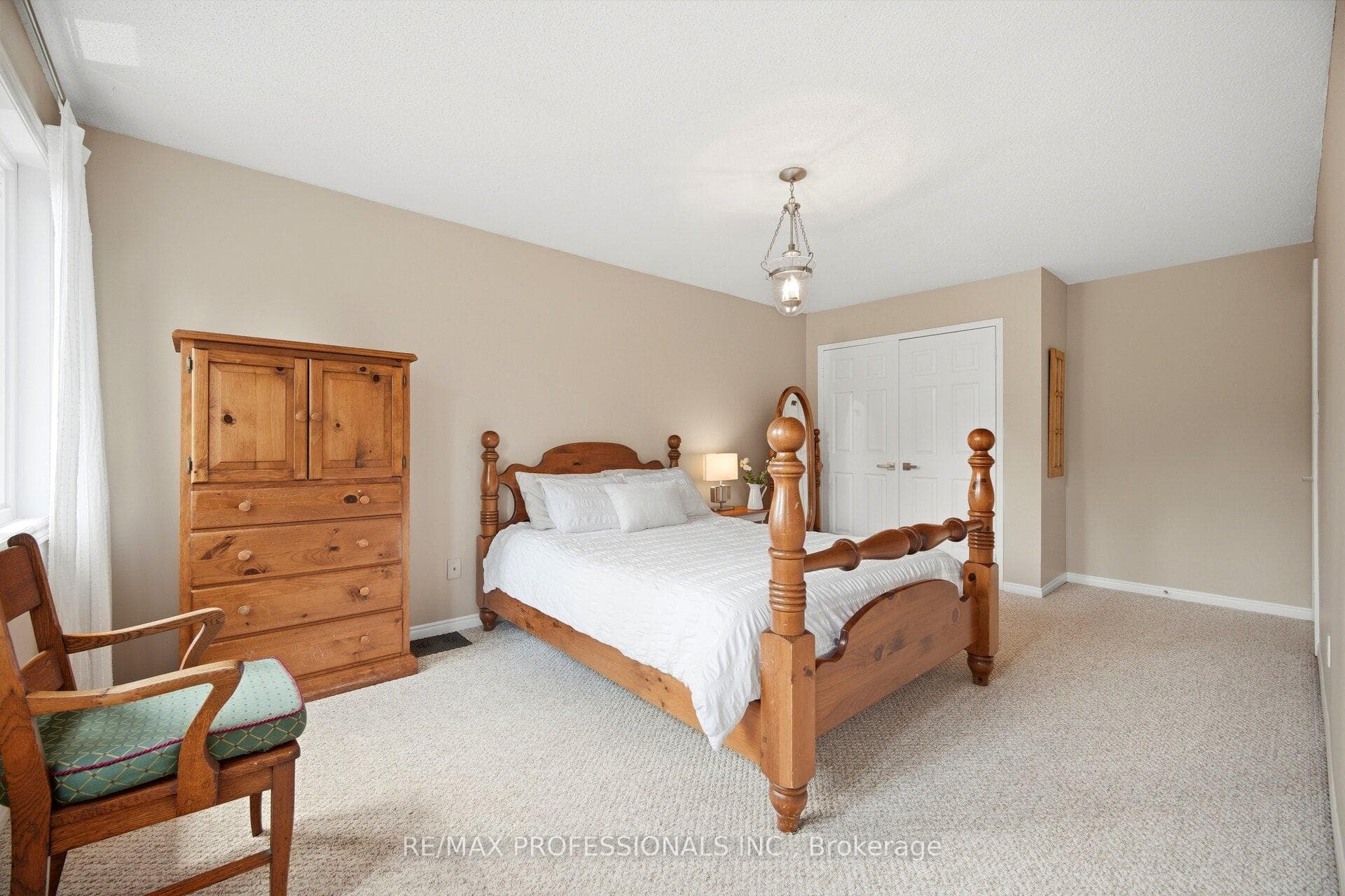 18 Kingfisher Court photo 33
