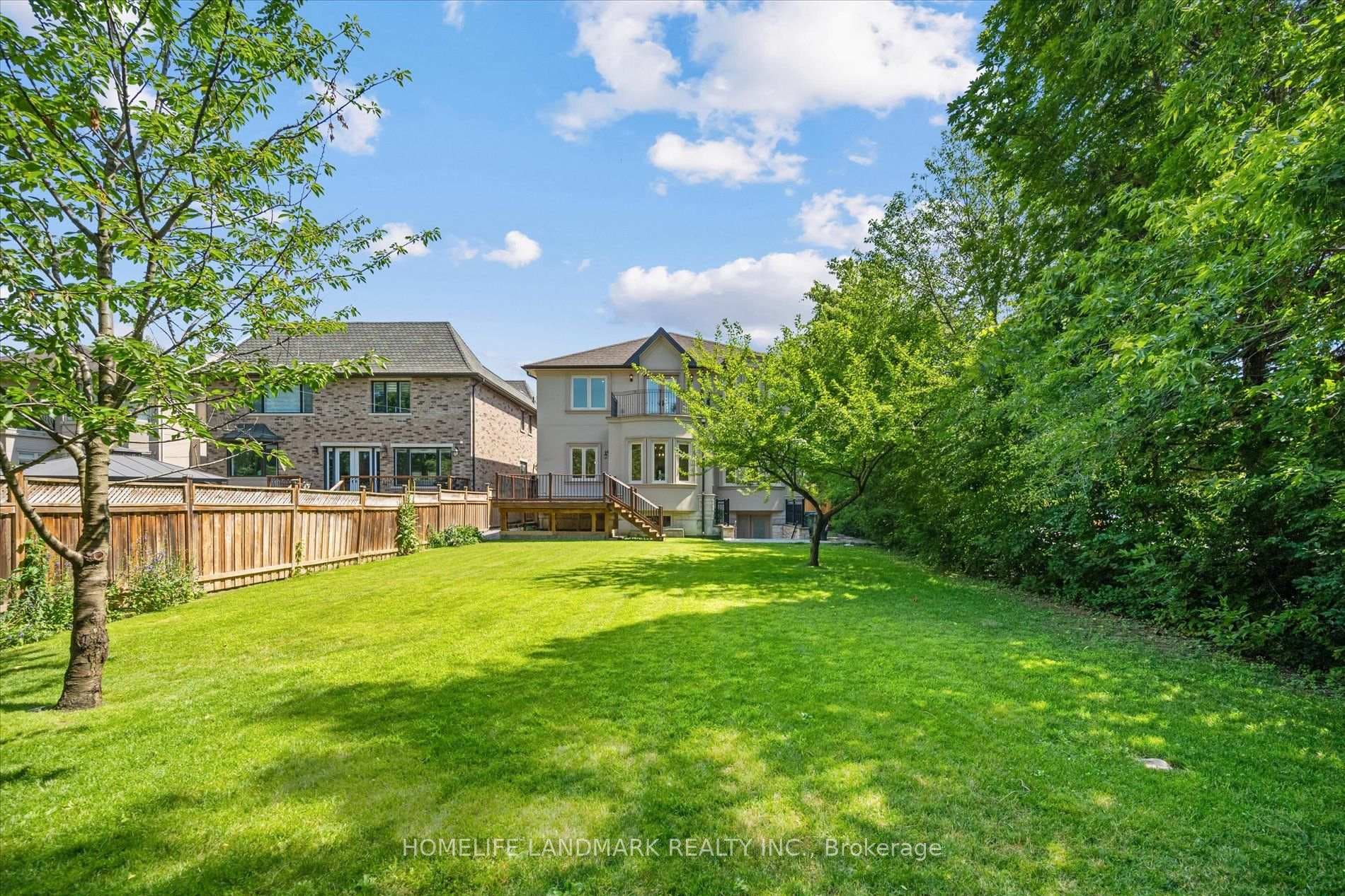92 Caines Avenue photo 45