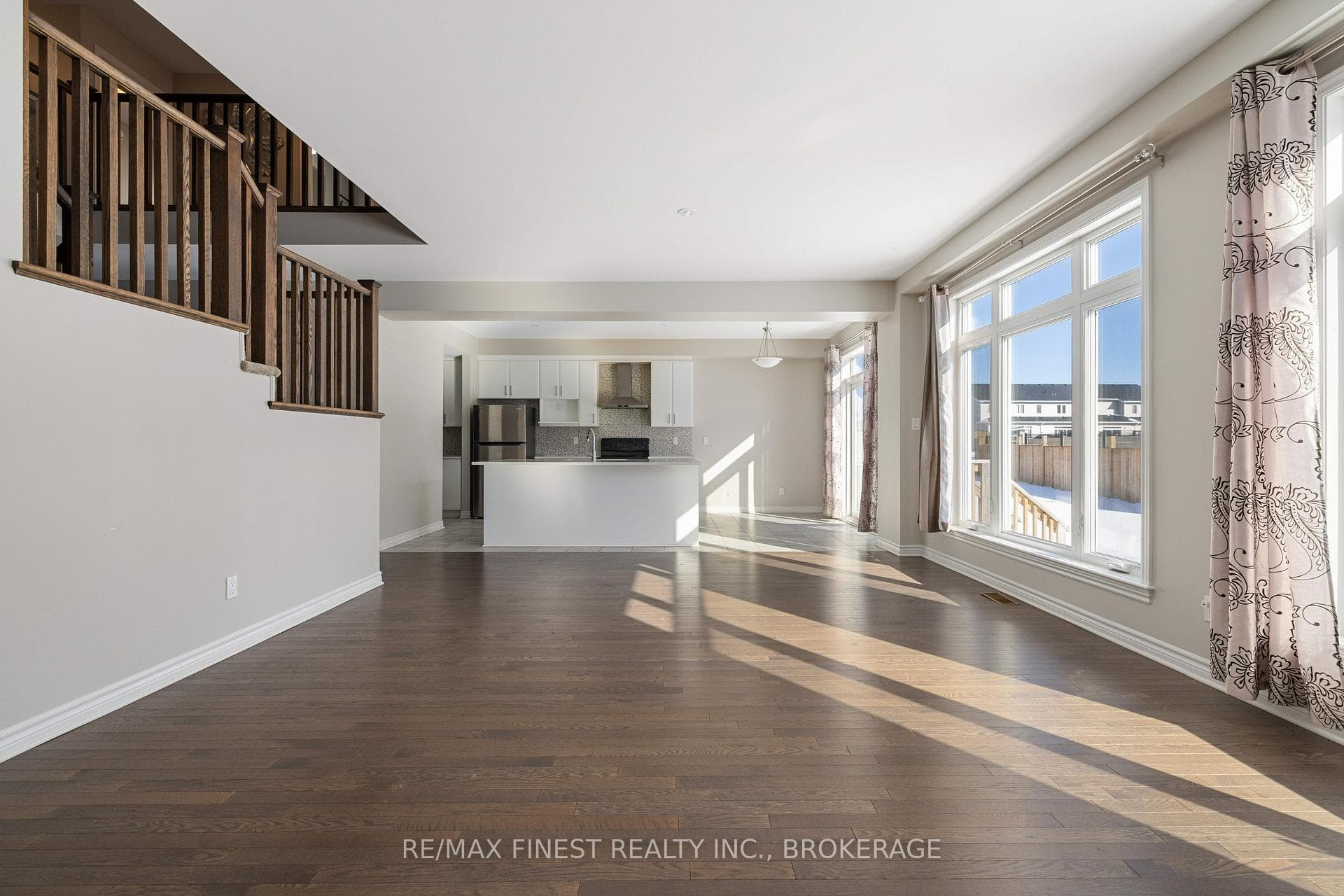 1239 Waterside Way photo 11