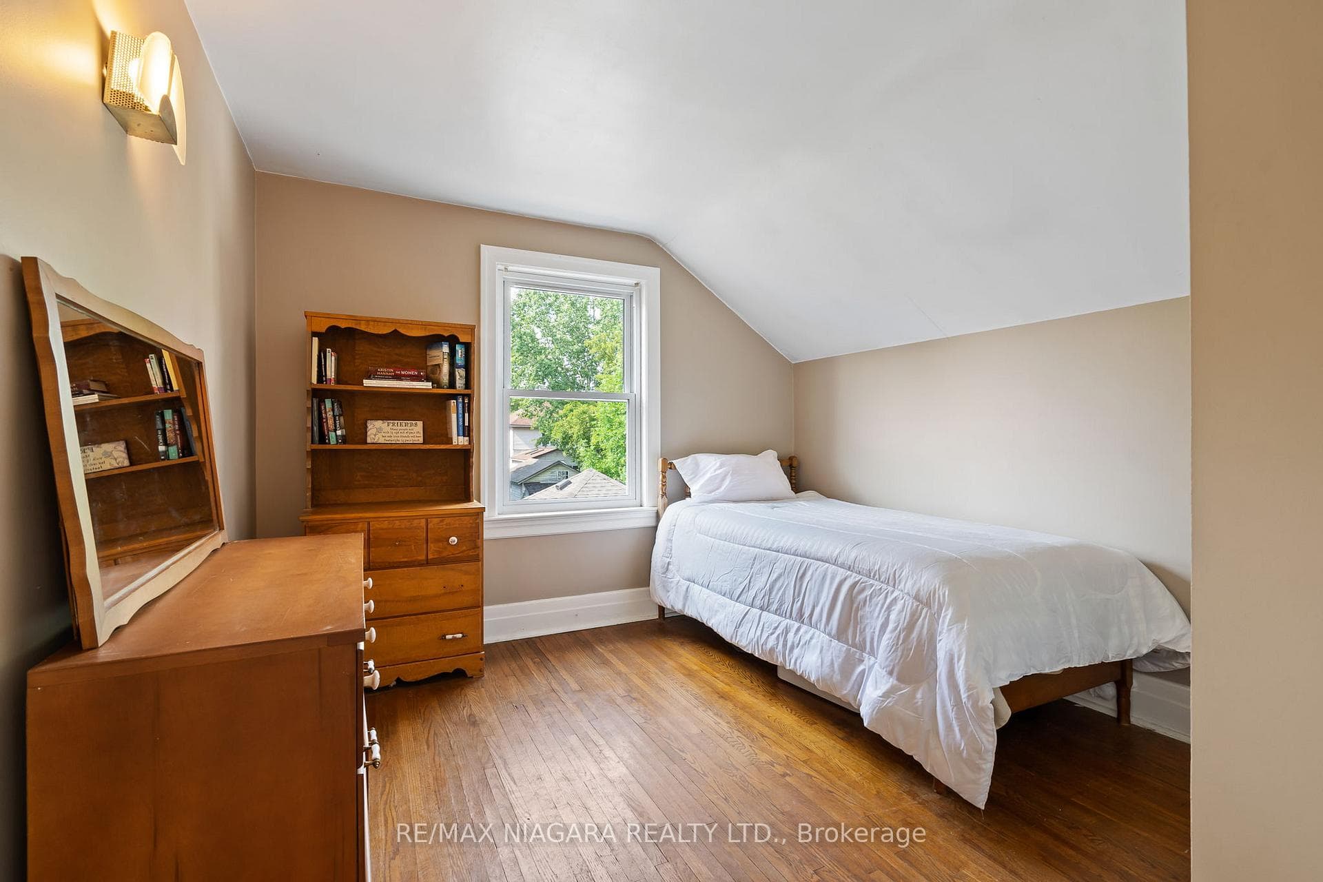 257 Ash Street photo 25