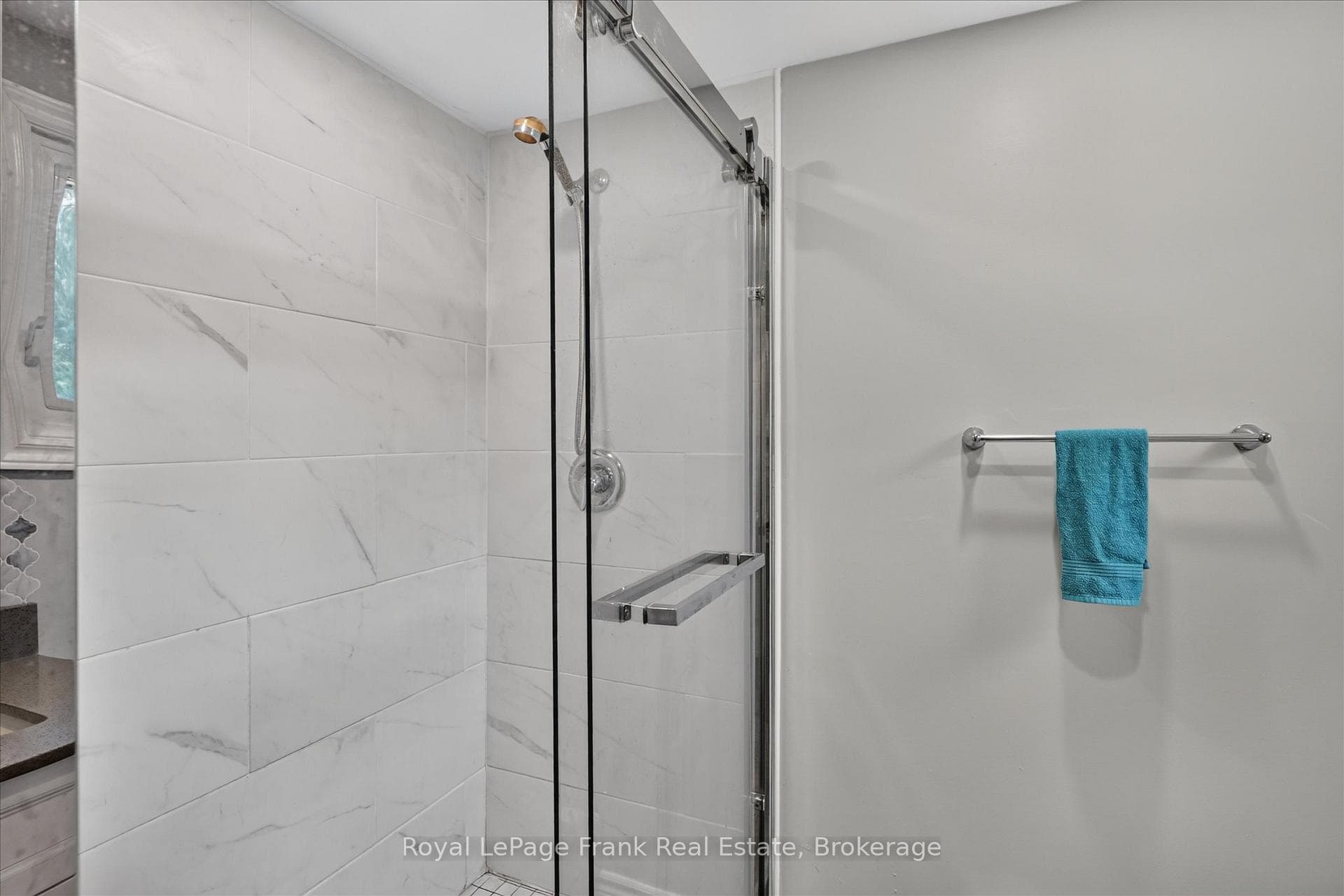 280 Edwina Drive photo 34