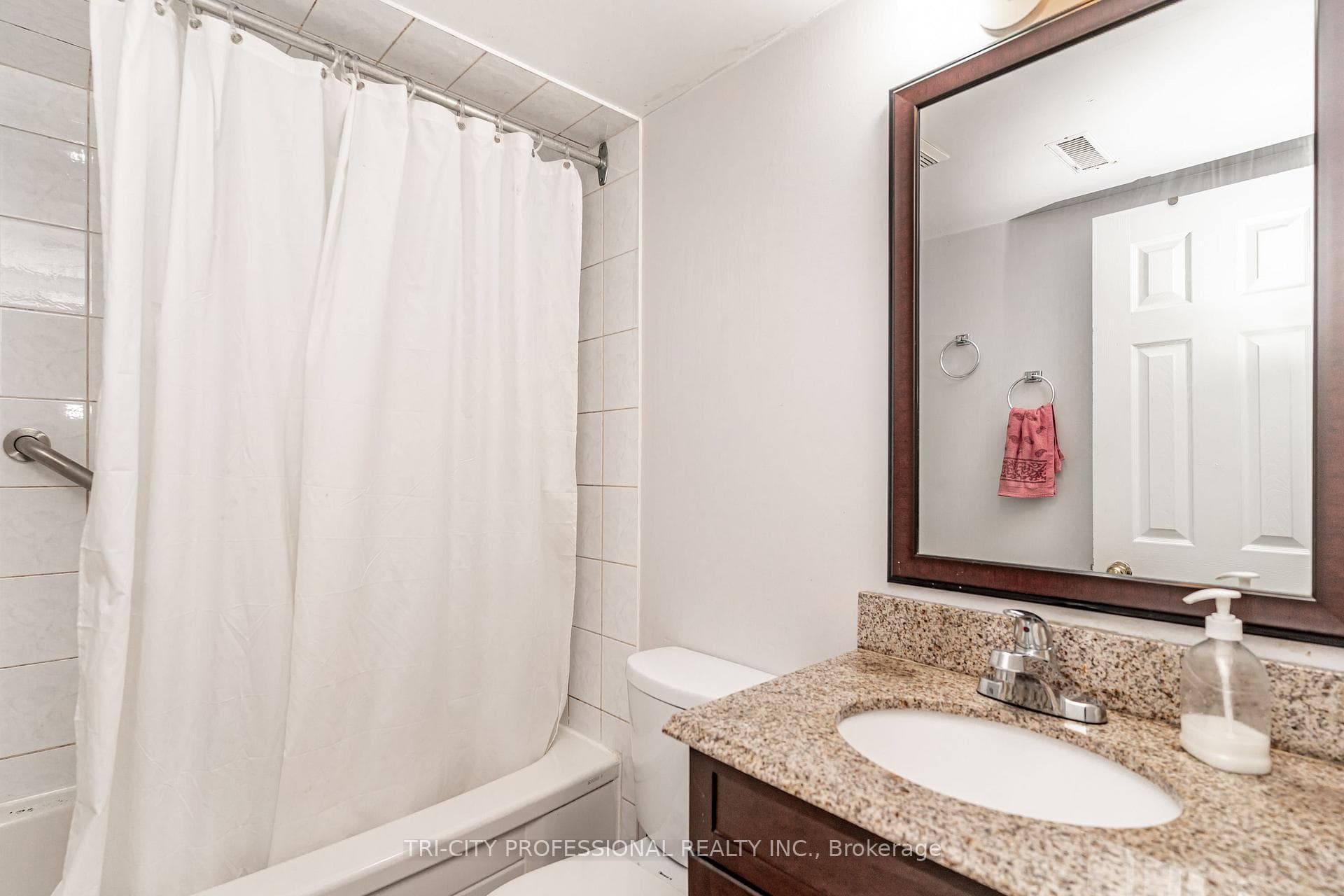 2 Burnley Place photo 35