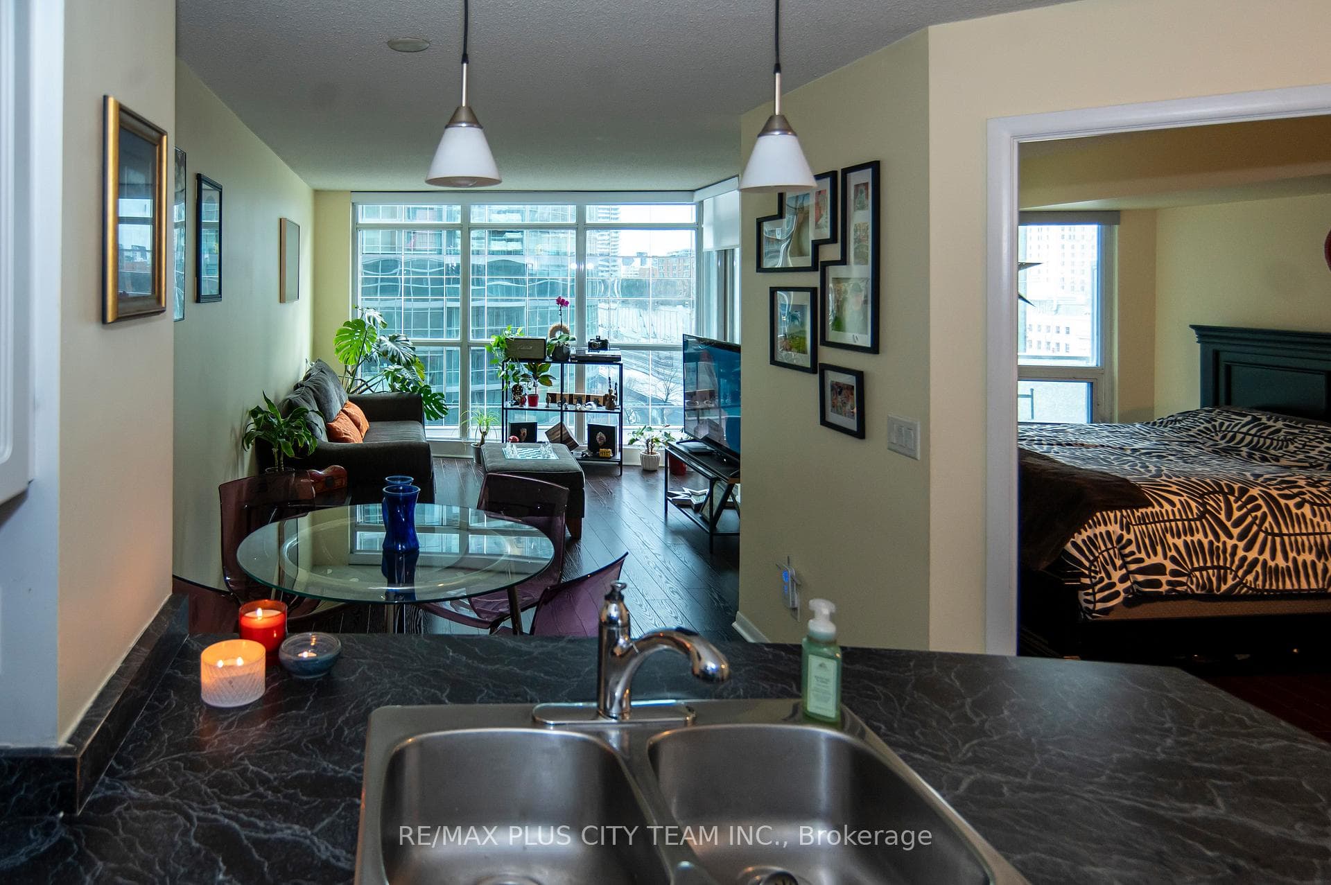 18 Yonge Street Unit 1002 photo 8