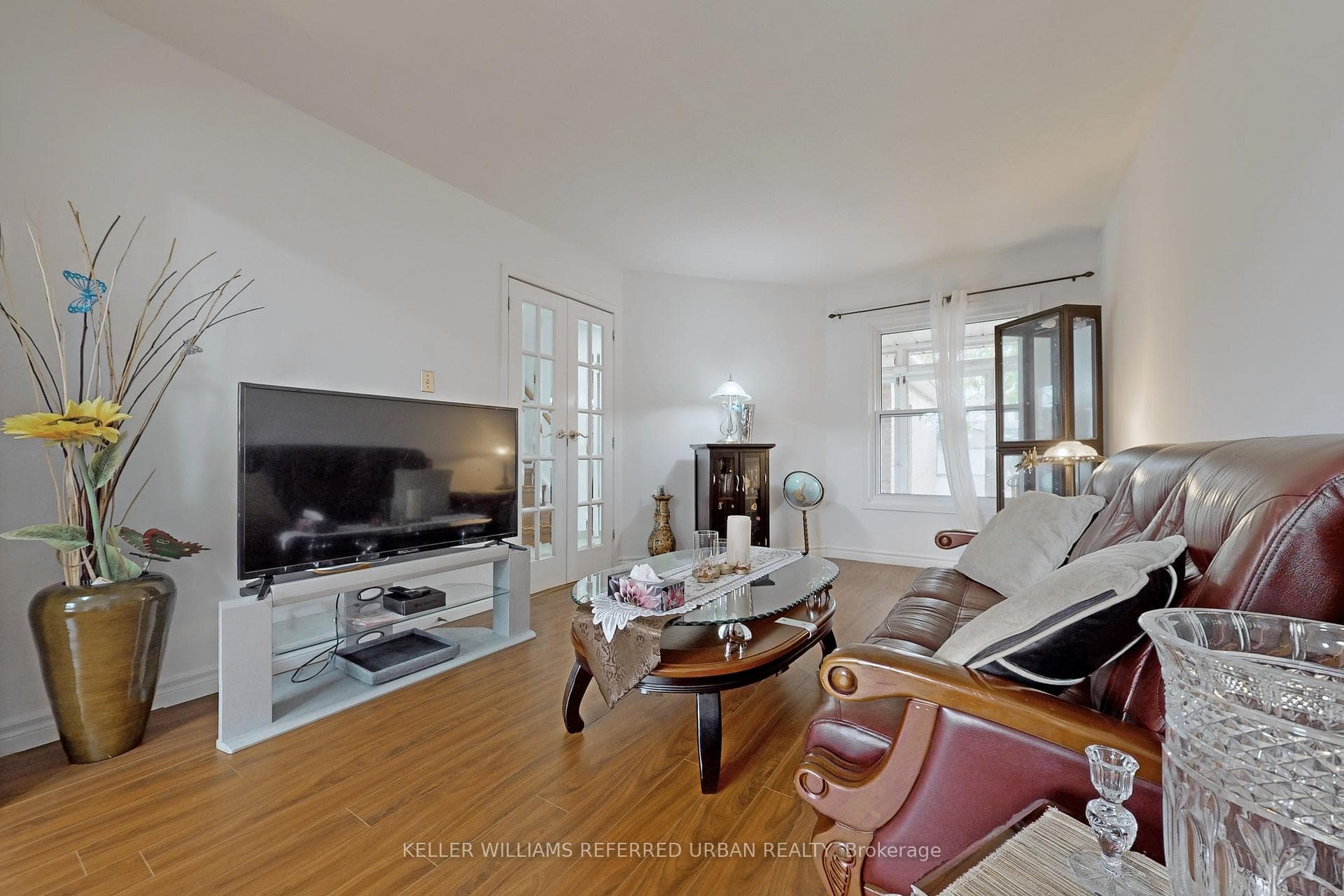 1892 Ashford Drive photo 9