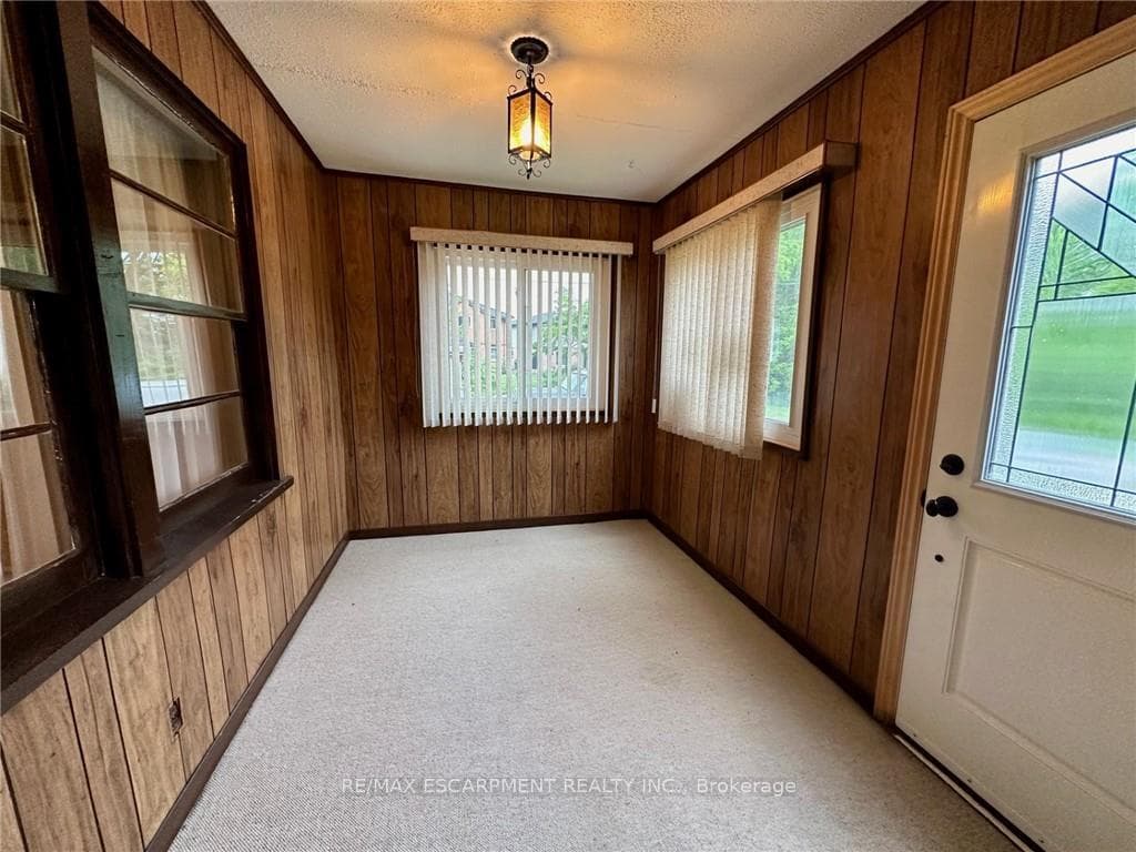 120 Lake Avenue photo 4