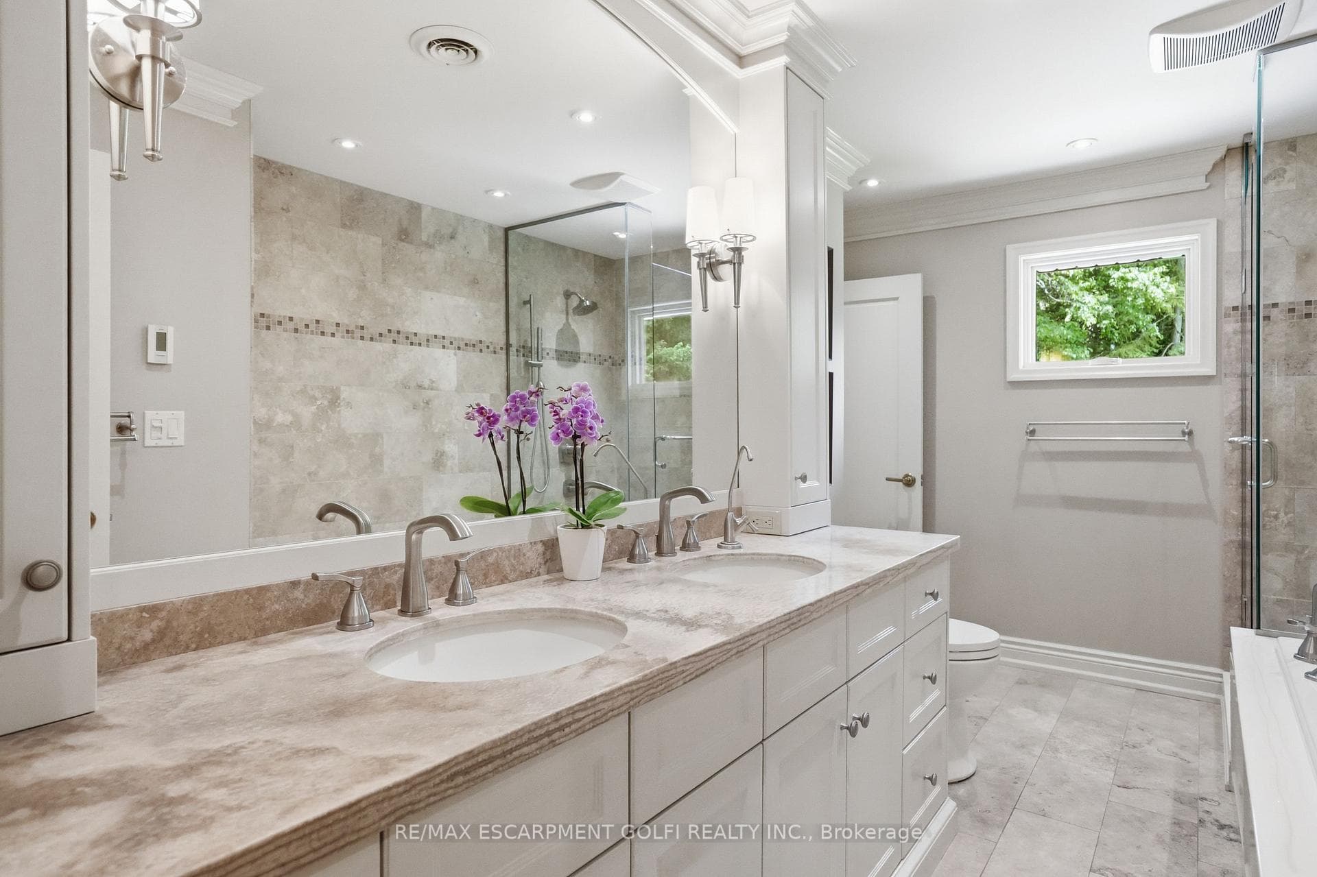 5 MAPLE Avenue photo 20
