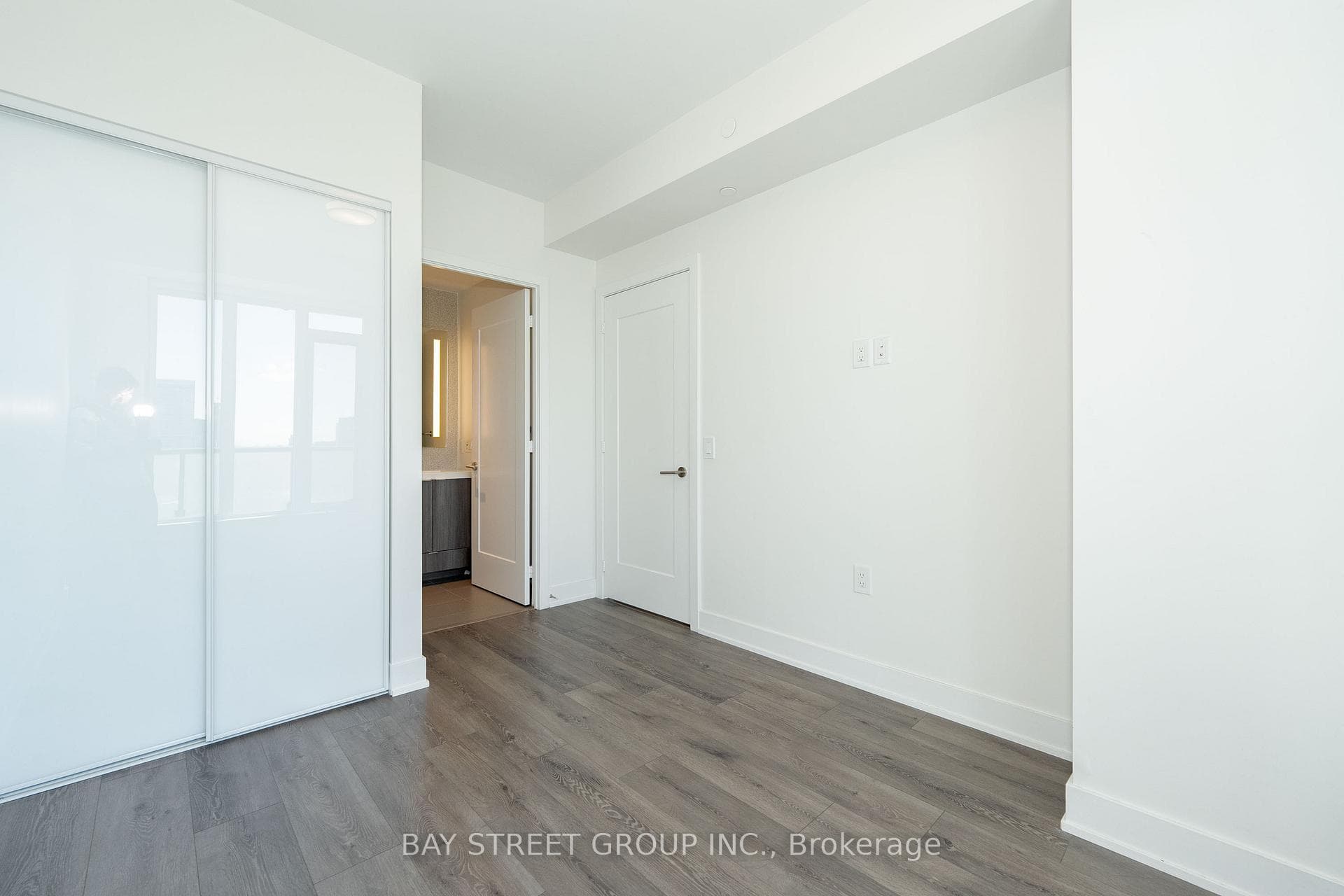 575 Bloor Street Unit 3310 photo 20