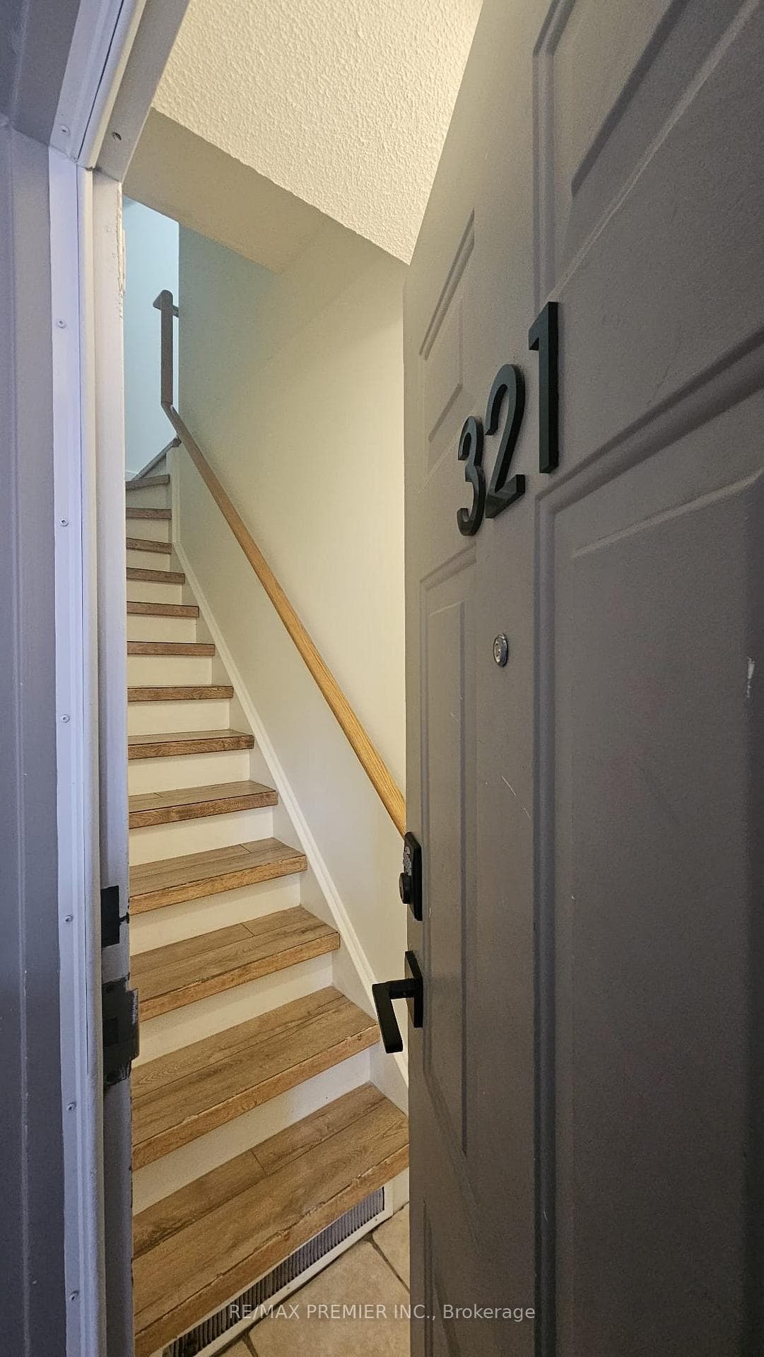 26 Douro Street Unit 321 photo 10