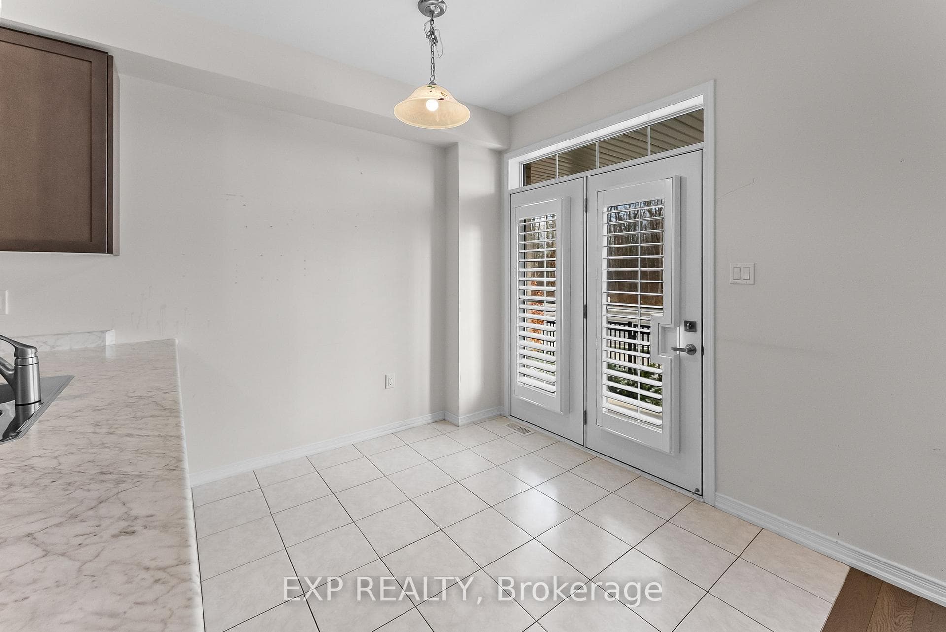 8273 Tulip Tree Drive Unit 15 photo 9
