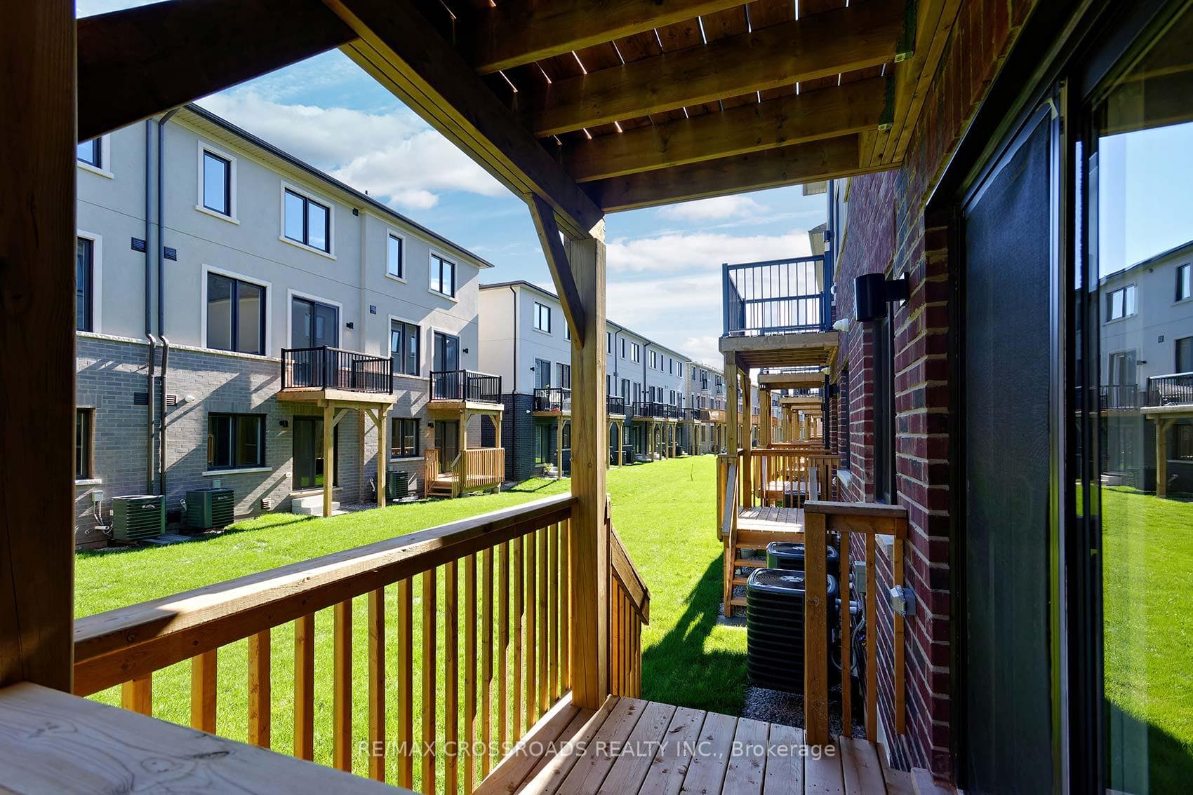 1344 Kobzar Drive photo 42