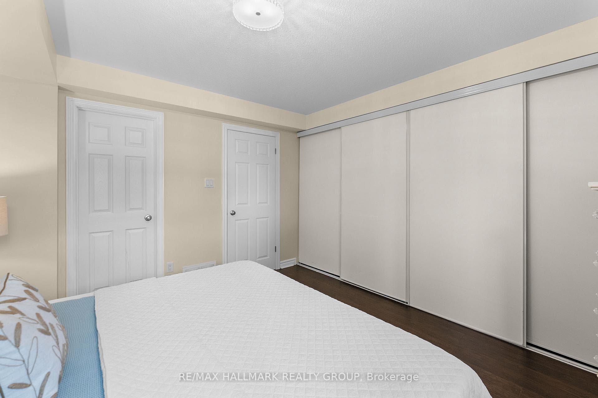 541 Chapman Mills Drive Unit A photo 19
