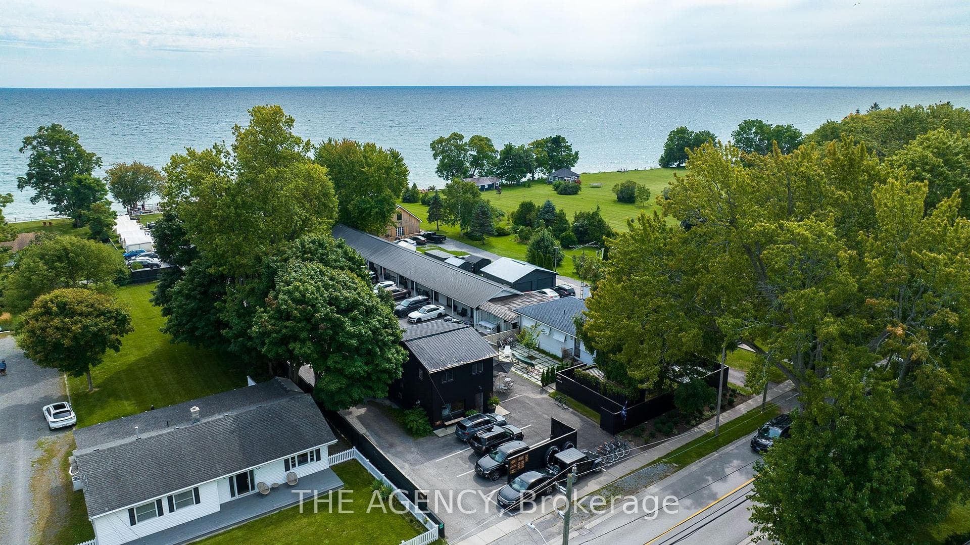349 Wellington Main Street photo 22