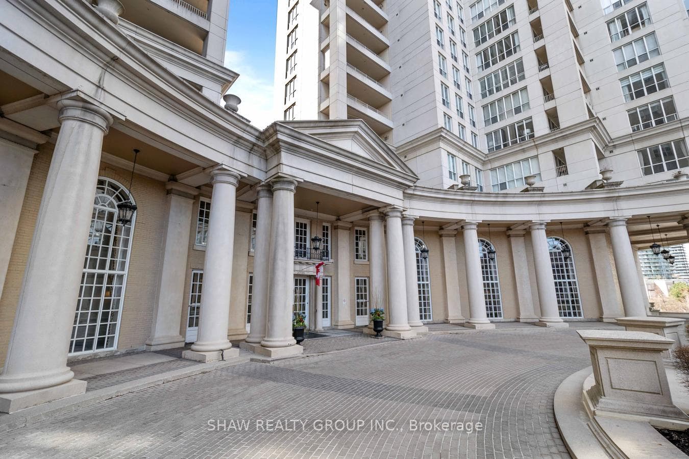 2285 Lakeshore Boulevard Unit 311 photo 2