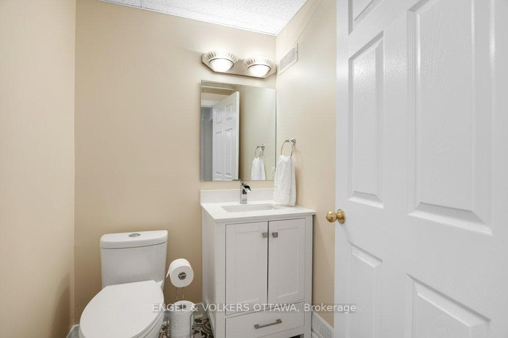8 Mary Hill Crescent photo 37