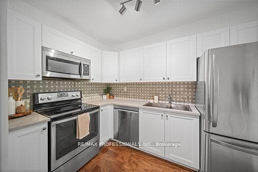 100 Coe Hill Drive Unit 216 photo 4