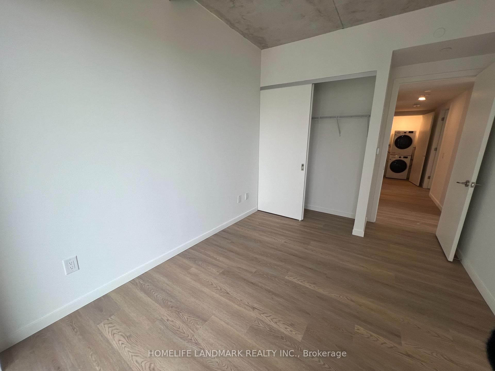 689 The Queensway Drive Unit 328 photo 14