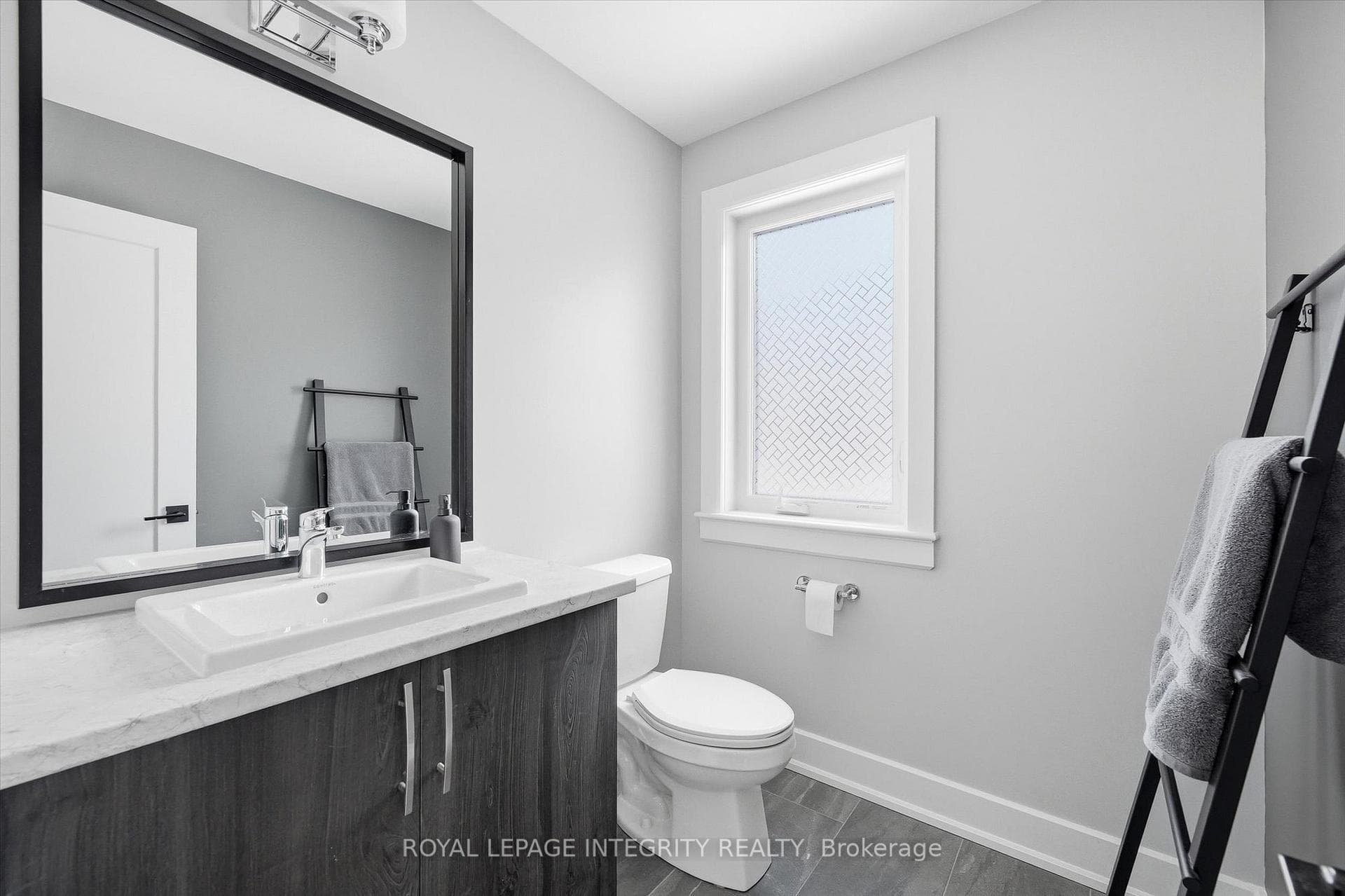 517 Stadacone Row photo 5