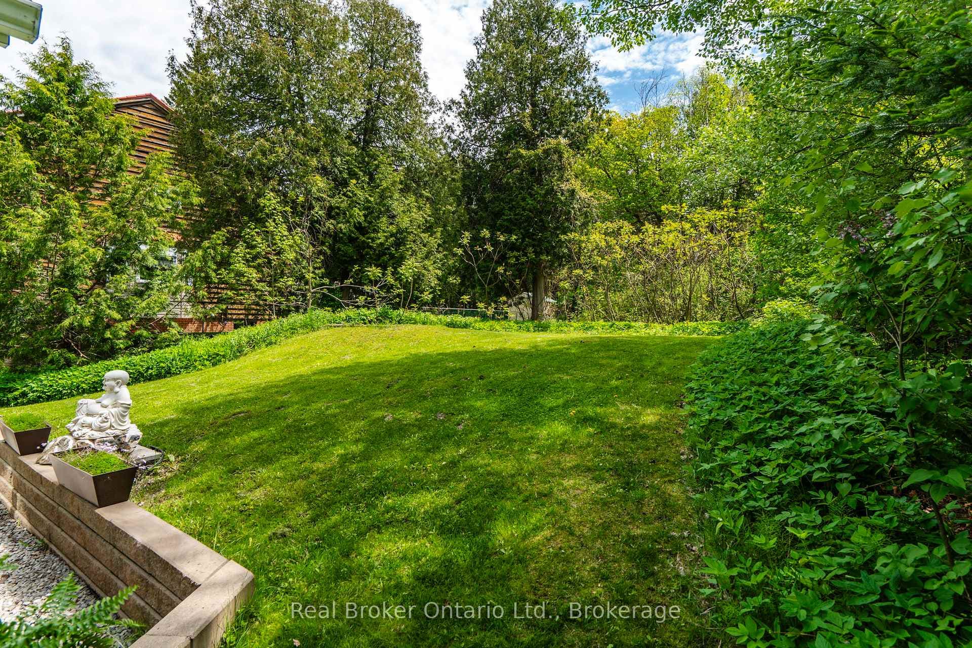83 King Road photo 36
