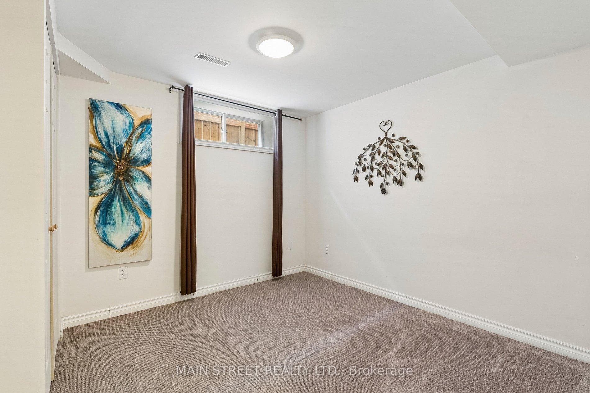 489 Cody Crescent photo 27
