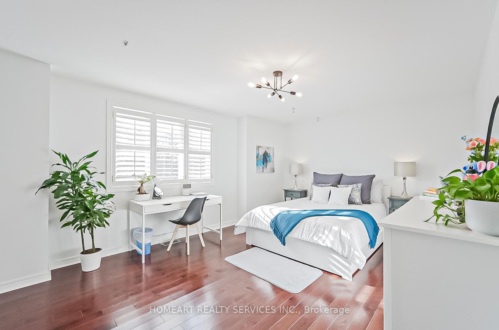 2nd Bedroom w/ Large Closet & California Shutters
