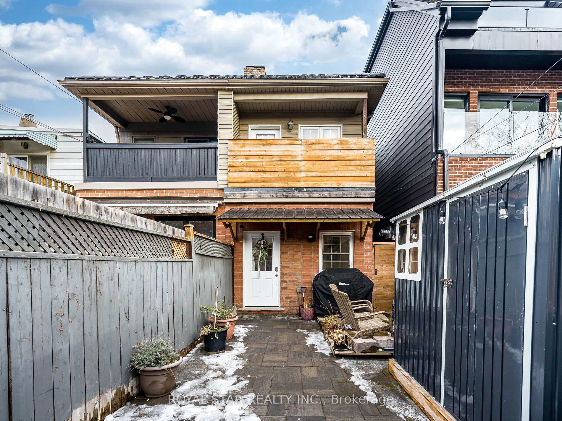 74 Montrose Avenue photo 49