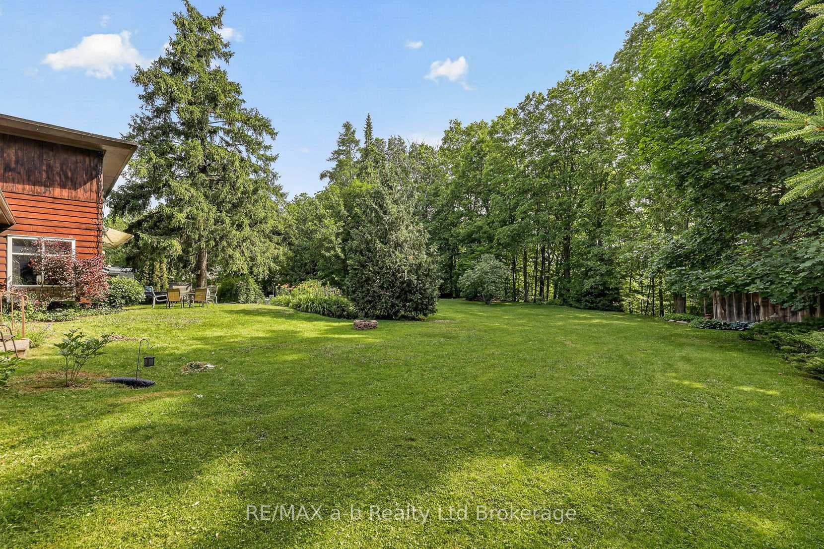 61 Parkwood Drive photo 9