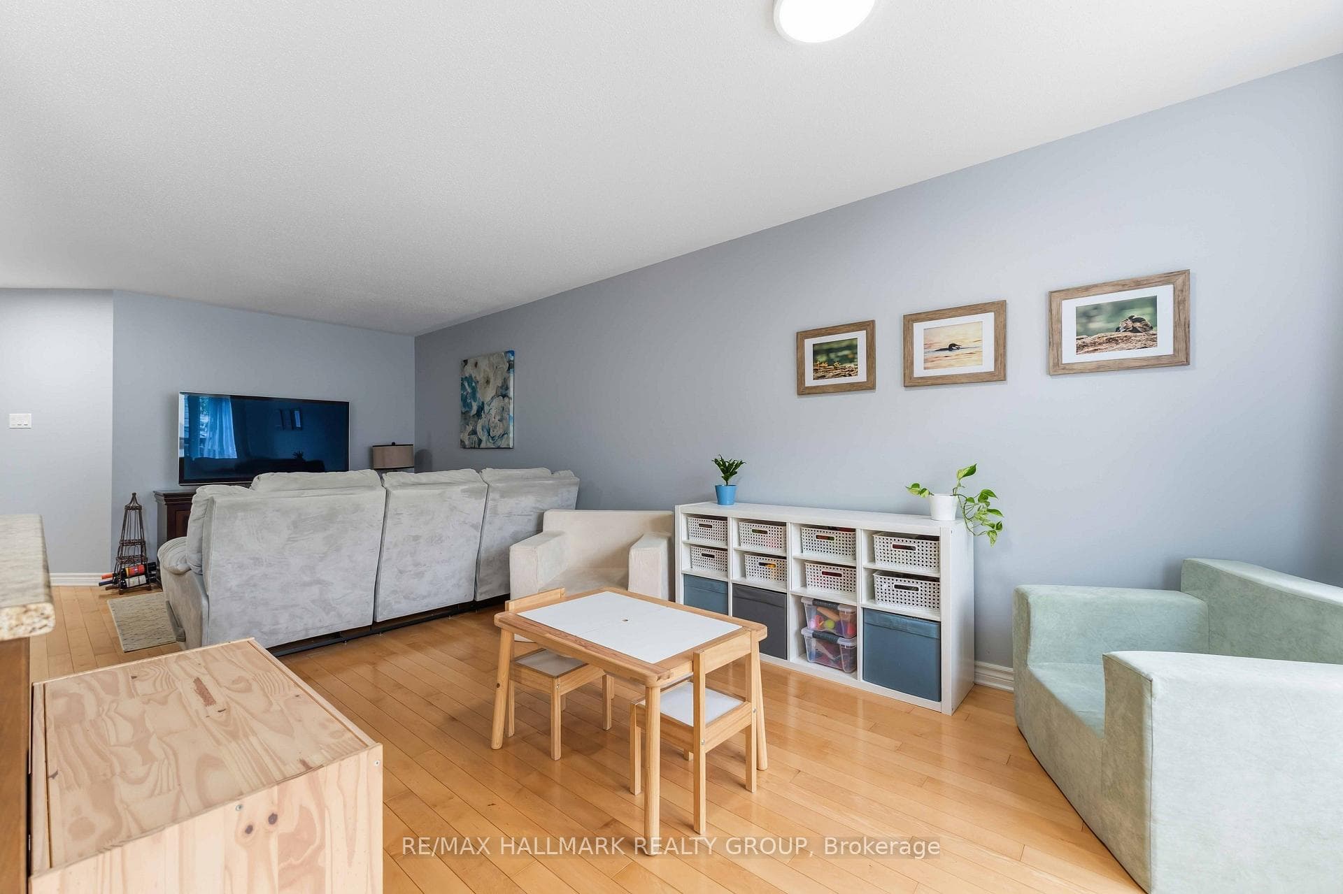 125 Montmorency Way photo 8