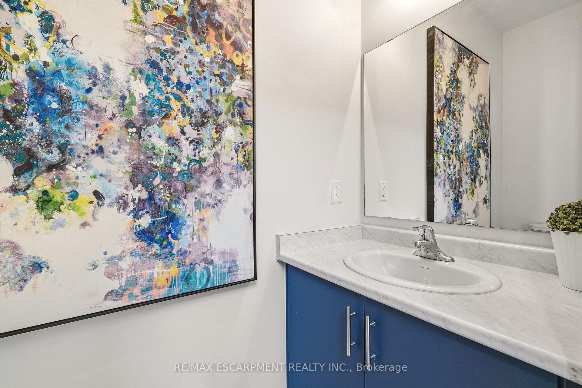 67 PINOT Crescent photo 20