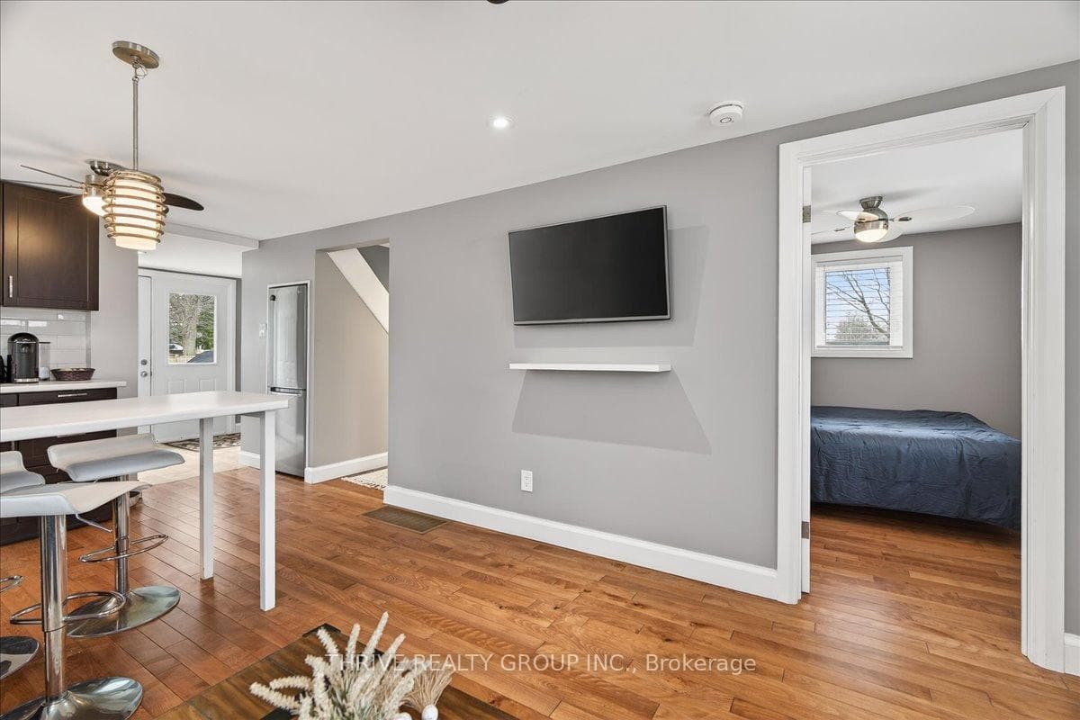 83 Fourth Avenue photo 9