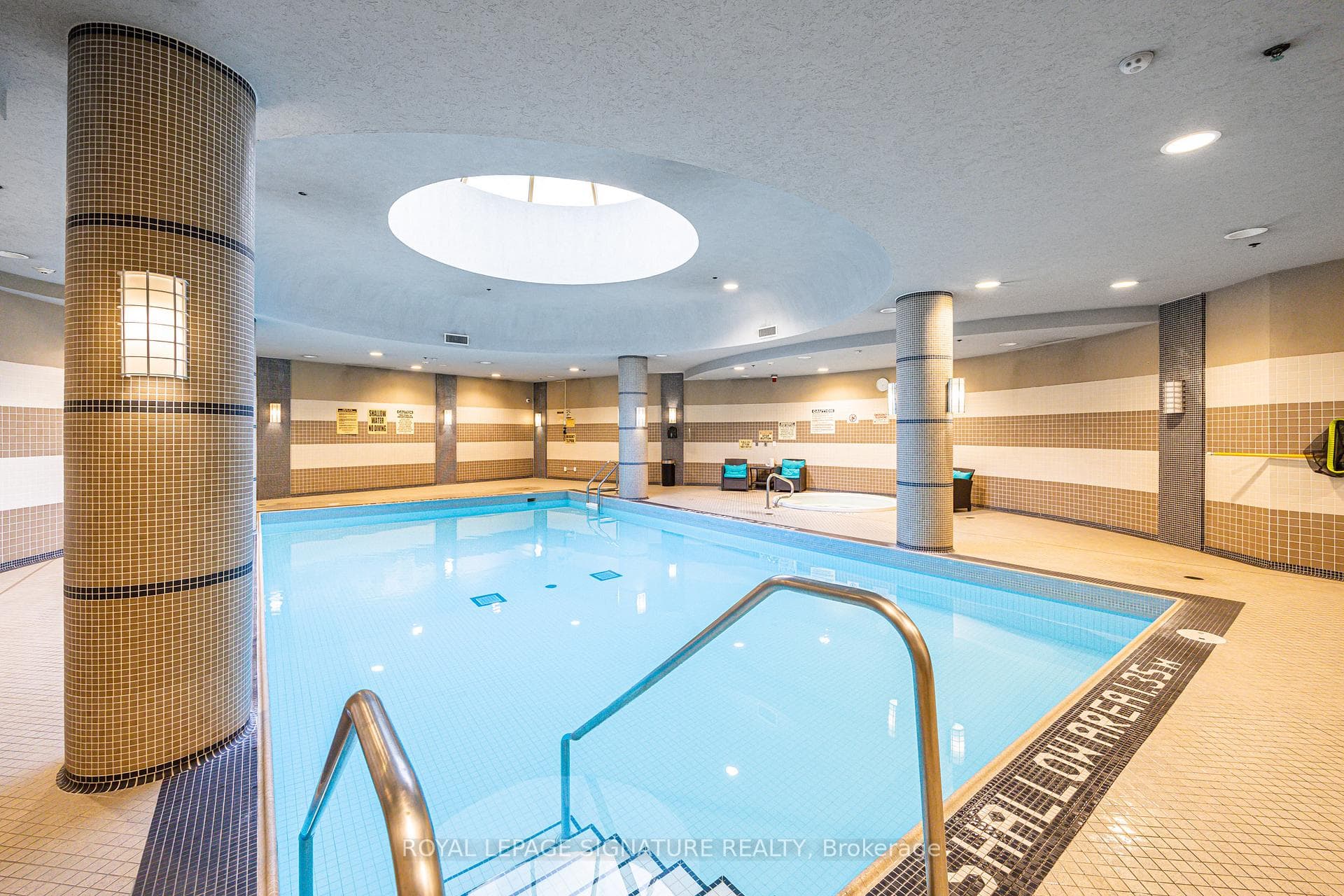 1060 Sheppard Avenue Unit 411 photo 22