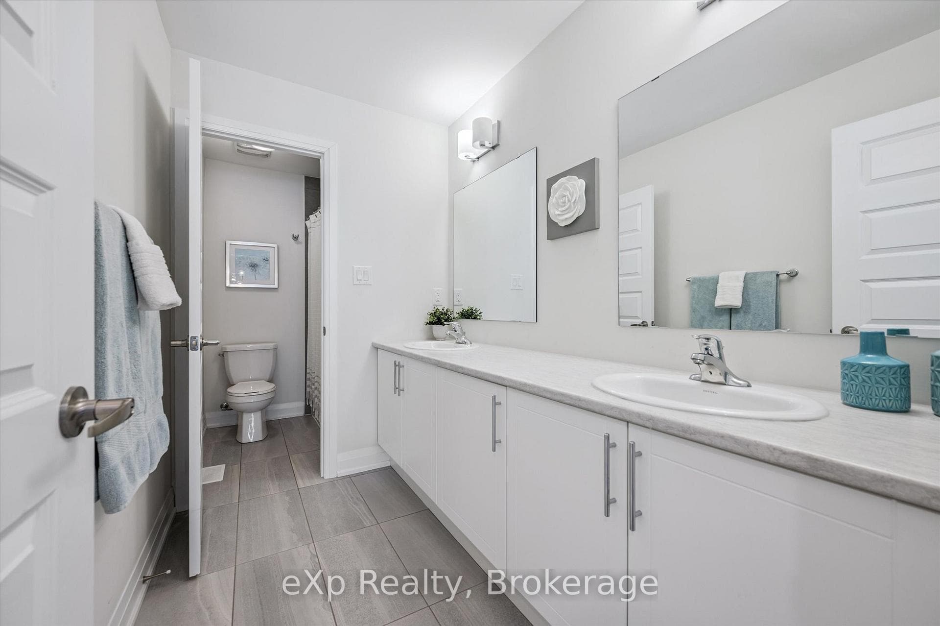 121 McFarlane Crescent photo 24