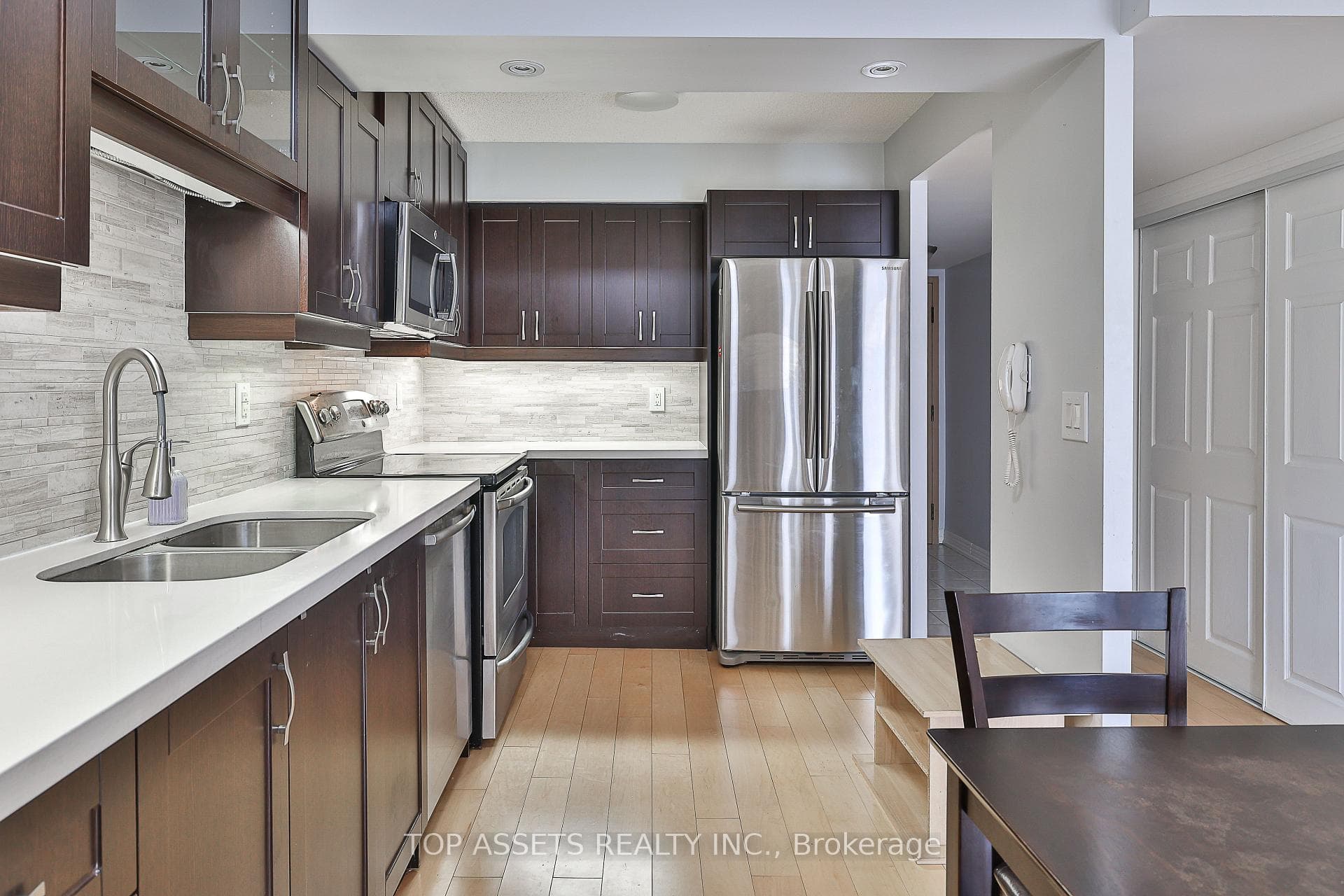24 Wellesley Street Unit 614 photo 14