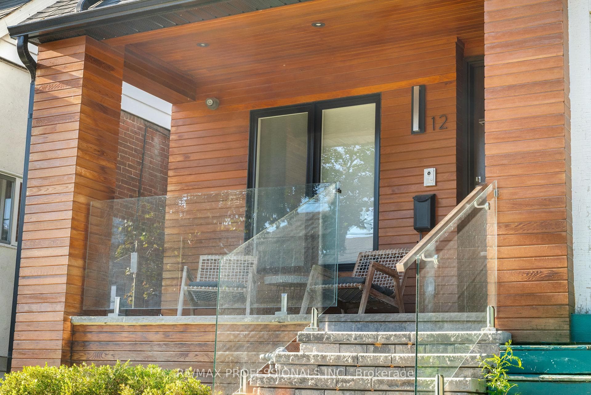 12 Mayfield Avenue photo 2