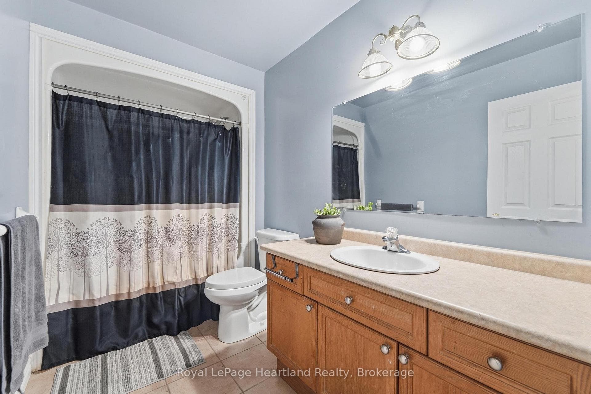 480 Mowat Street photo 18