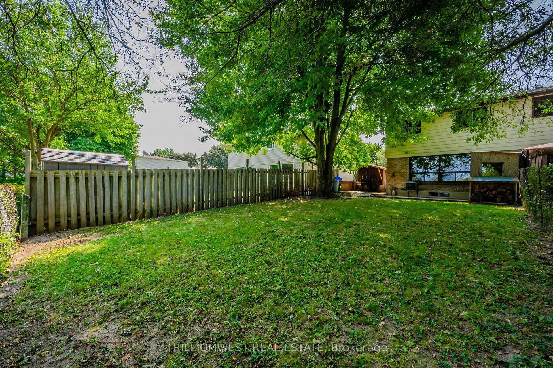 422 Dunvegan Drive photo 35