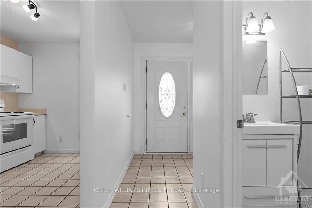 1493 BALLARD Court photo 7