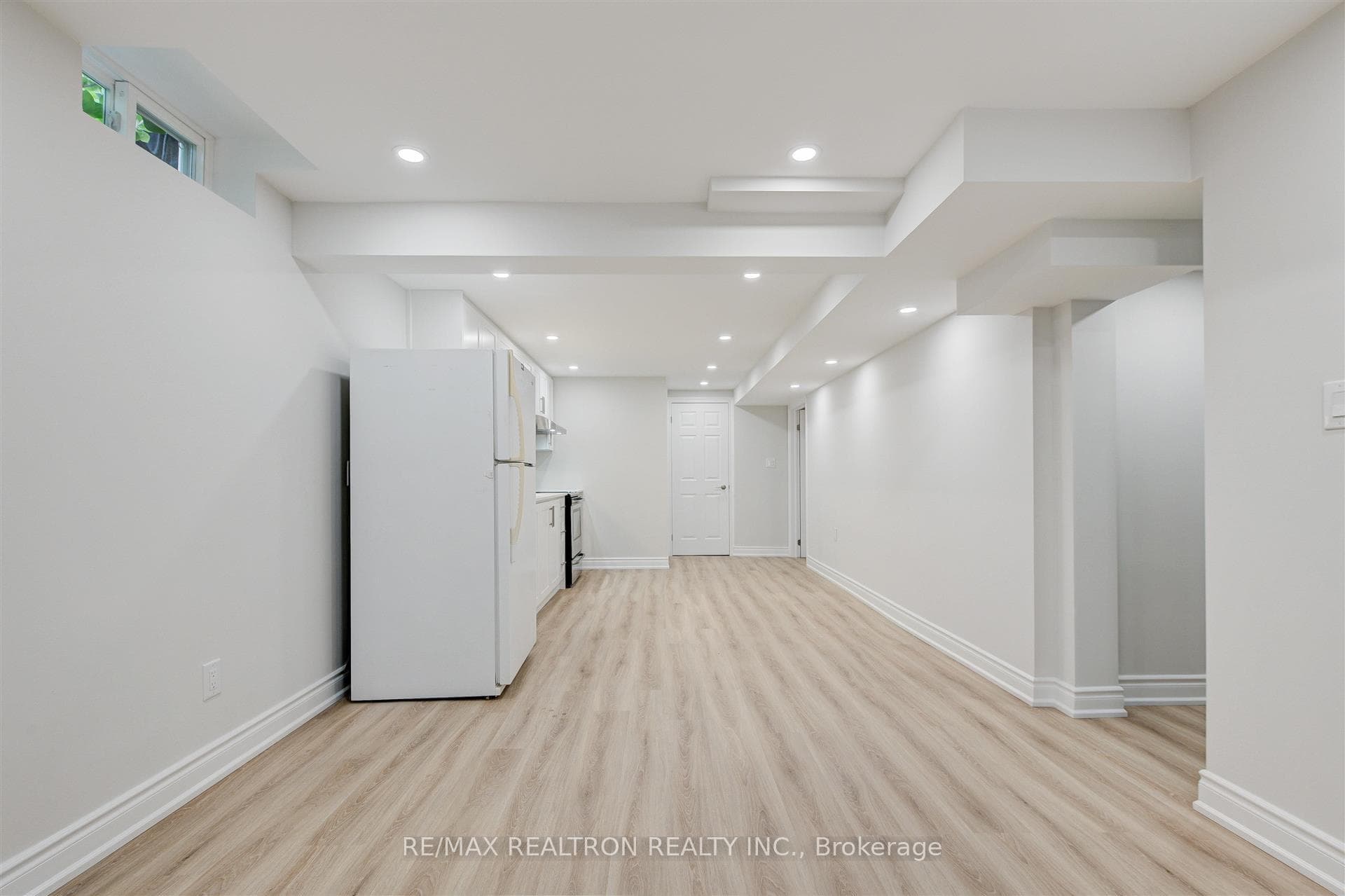 12 Randall Avenue Unit Lower photo 9