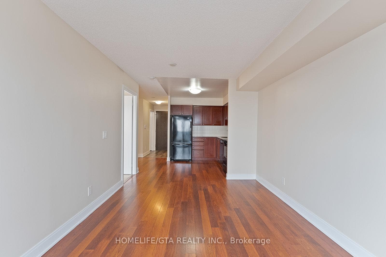 135 Village Green Square Unit 3916 photo 12