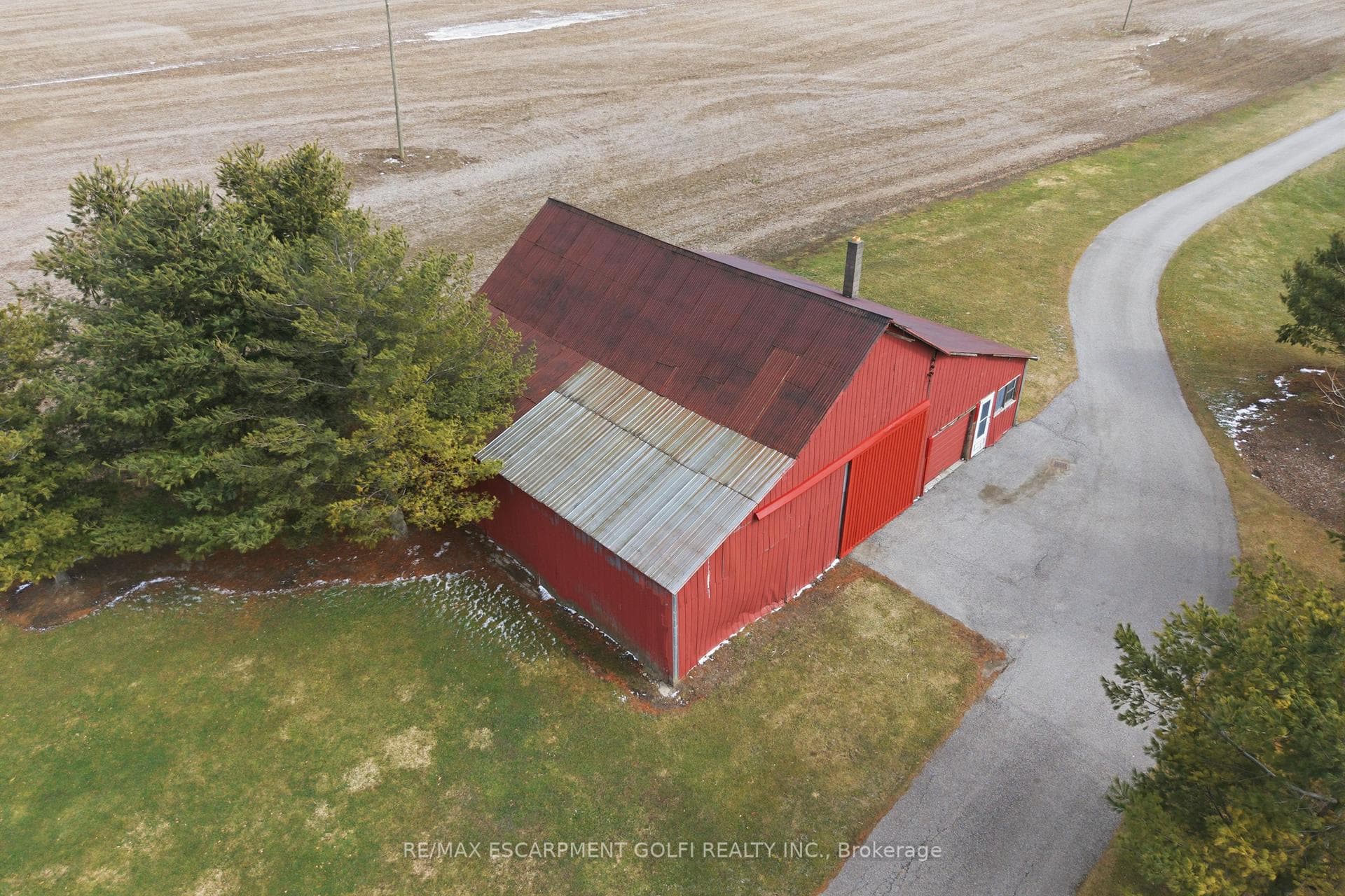 648 FRONT Road photo 34