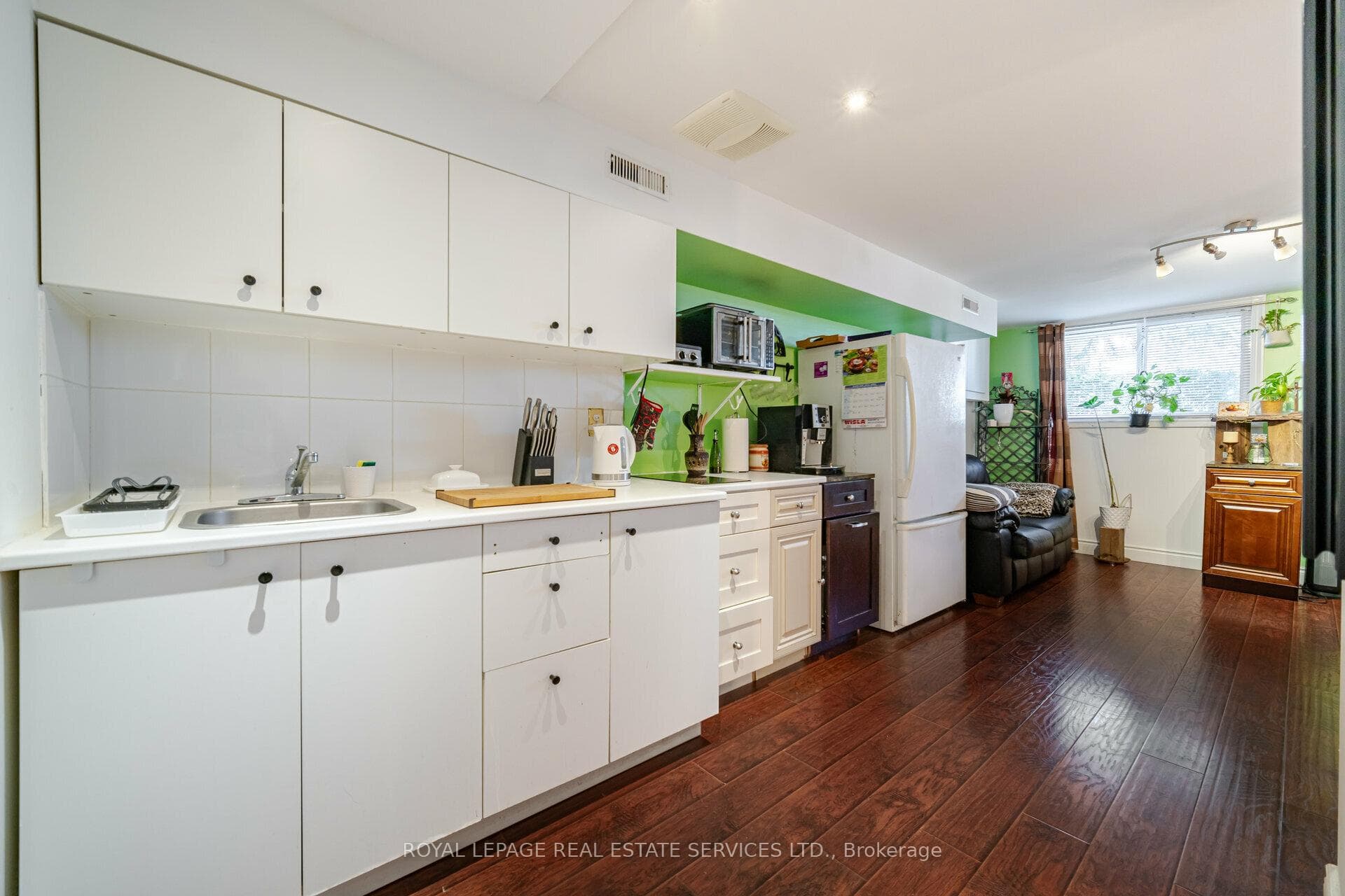 1084 Pearson Drive photo 29