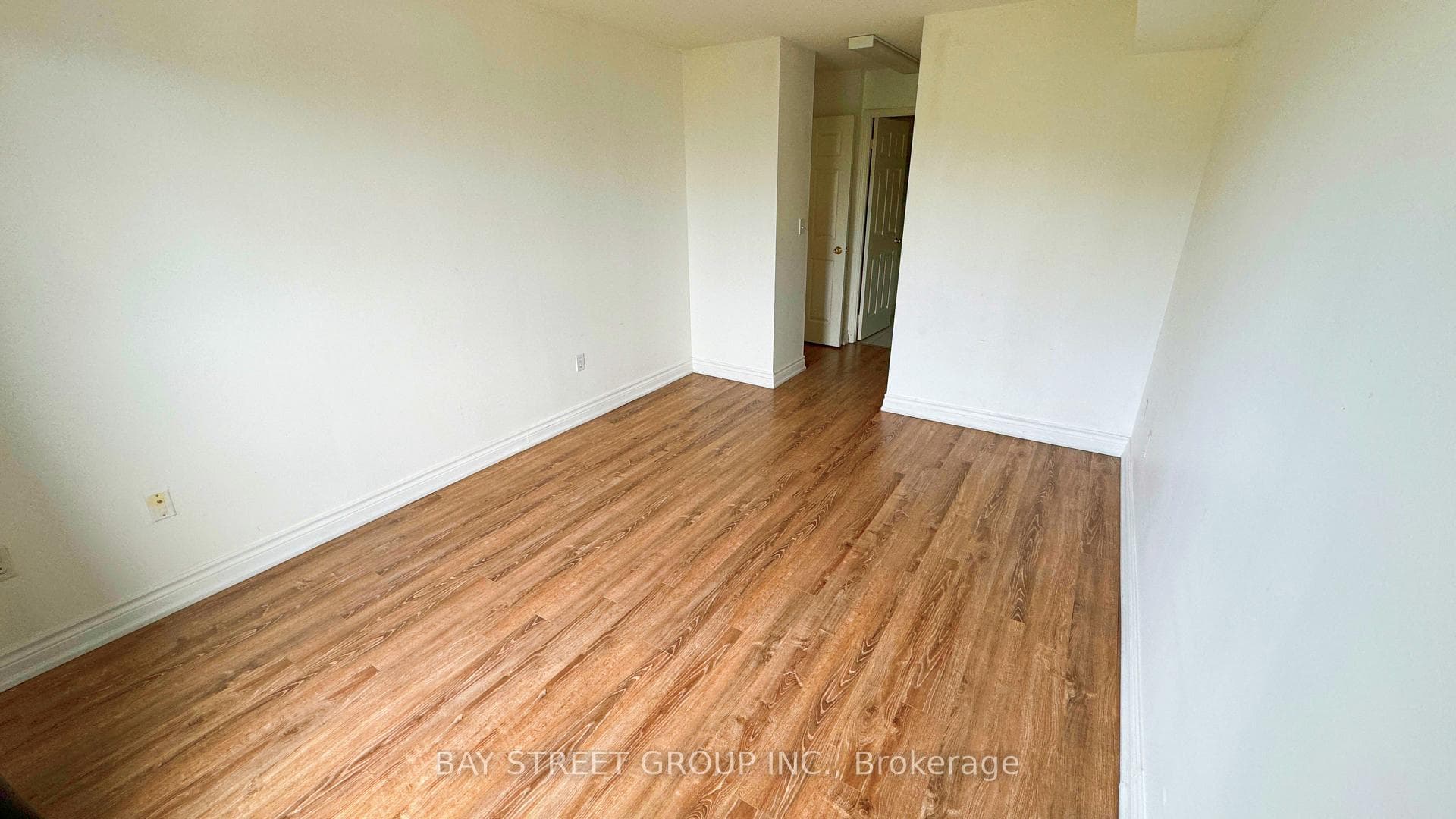 28 Pemberton Avenue Unit 506 photo 11