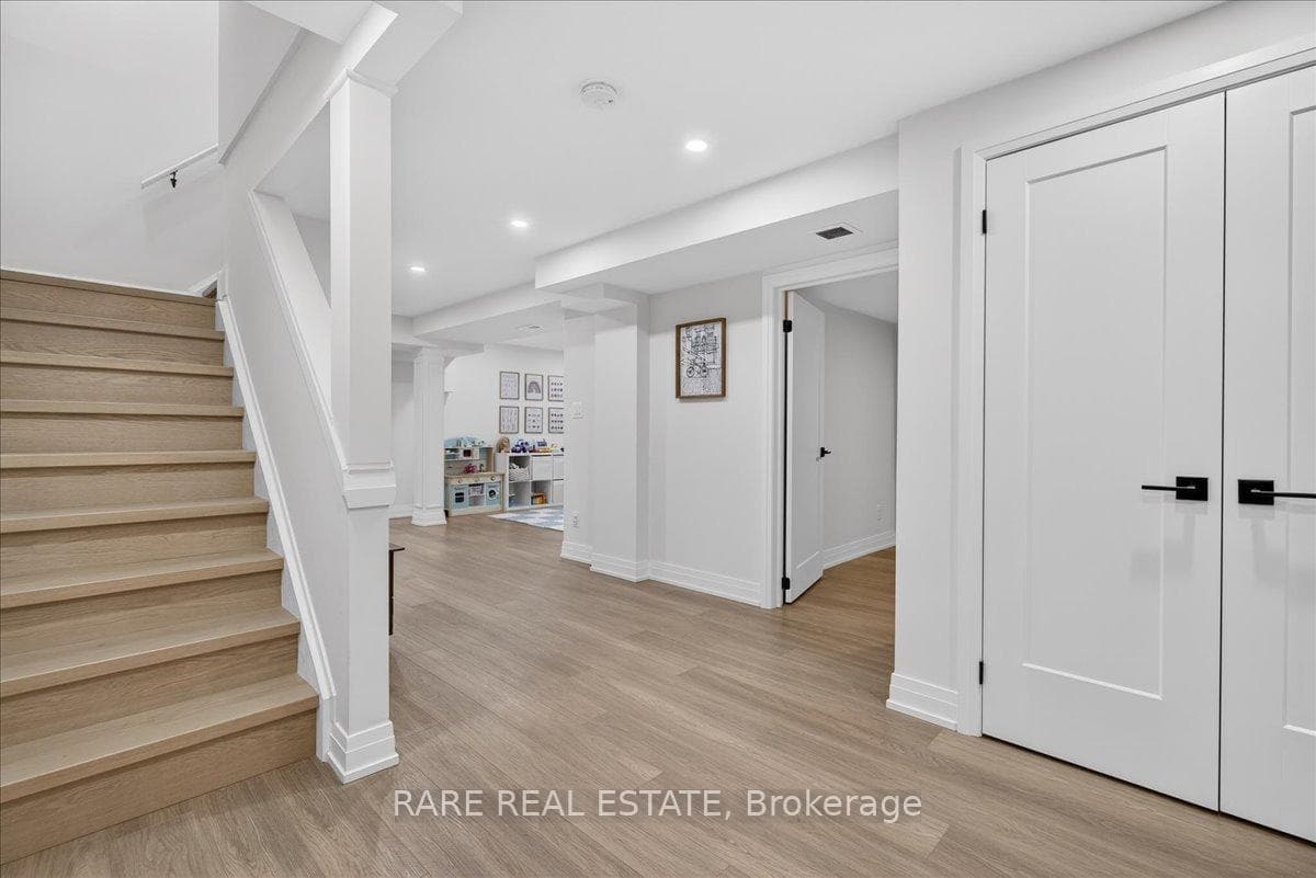 2 Forest Hill Drive photo 40