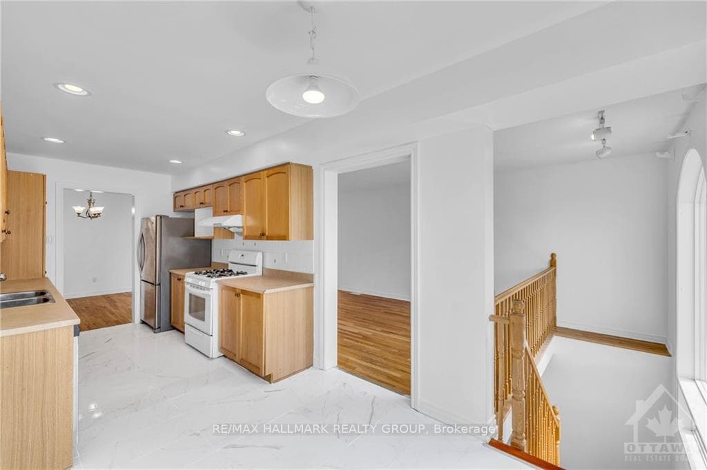 56 SADDLESMITH Circle photo 11