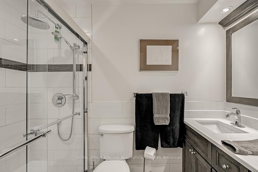 5250 Lakeshore Road Unit 1907 photo 23